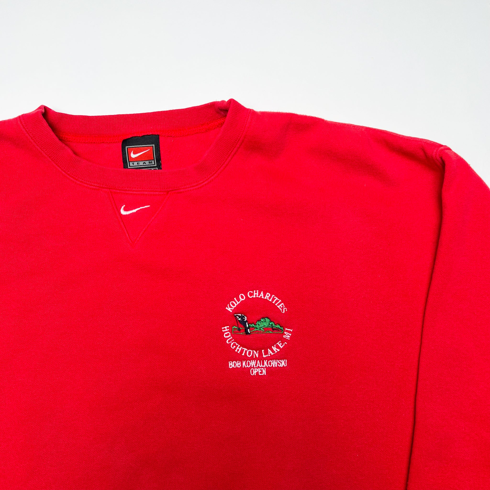 Vintage Red Nike Center Check Houghton Lake Michigan Crewneck (L) | Rebalance Vintage.