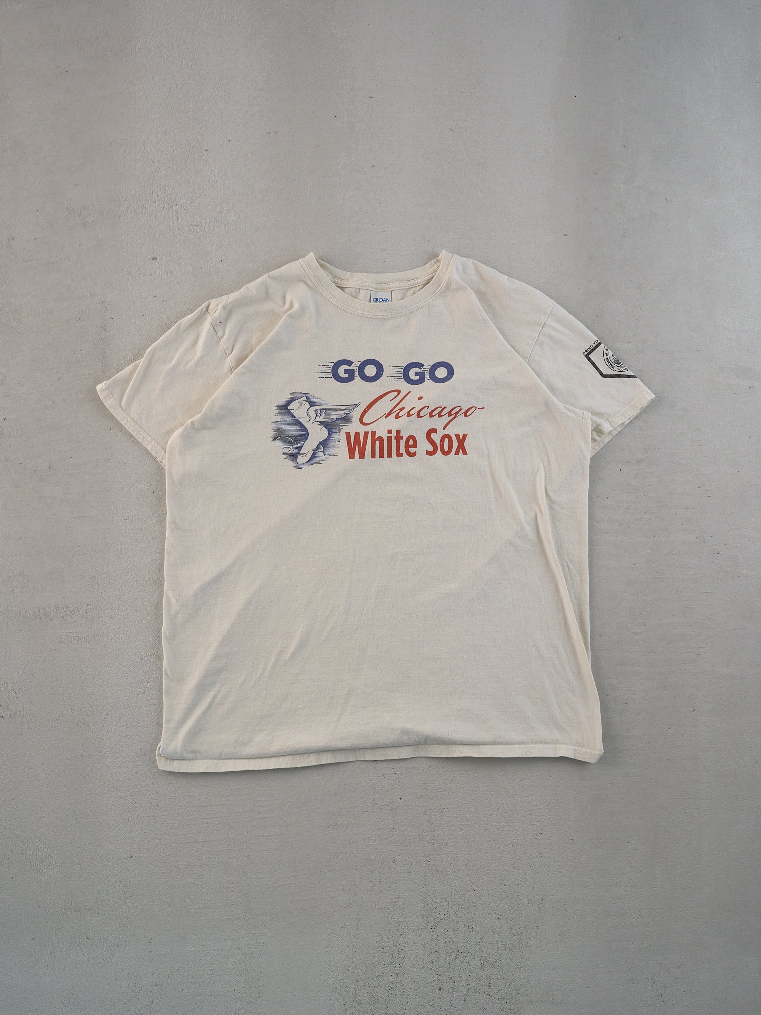 Vintage White GO GO Chicago White Sox Graphic Tee (M)
