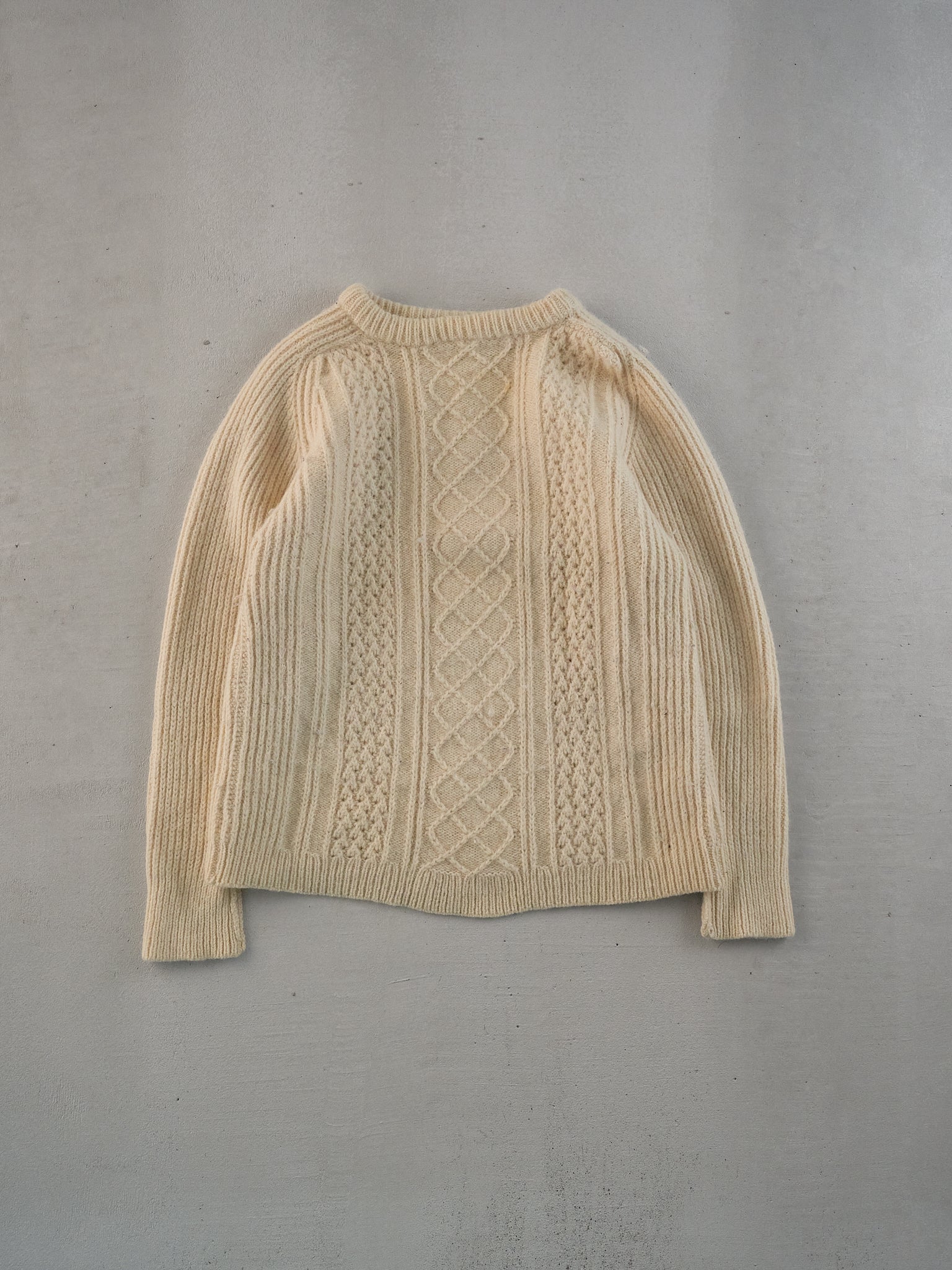 Vintage 90s Beige British Wool Collection Cable Knit Wool Sweater (M)