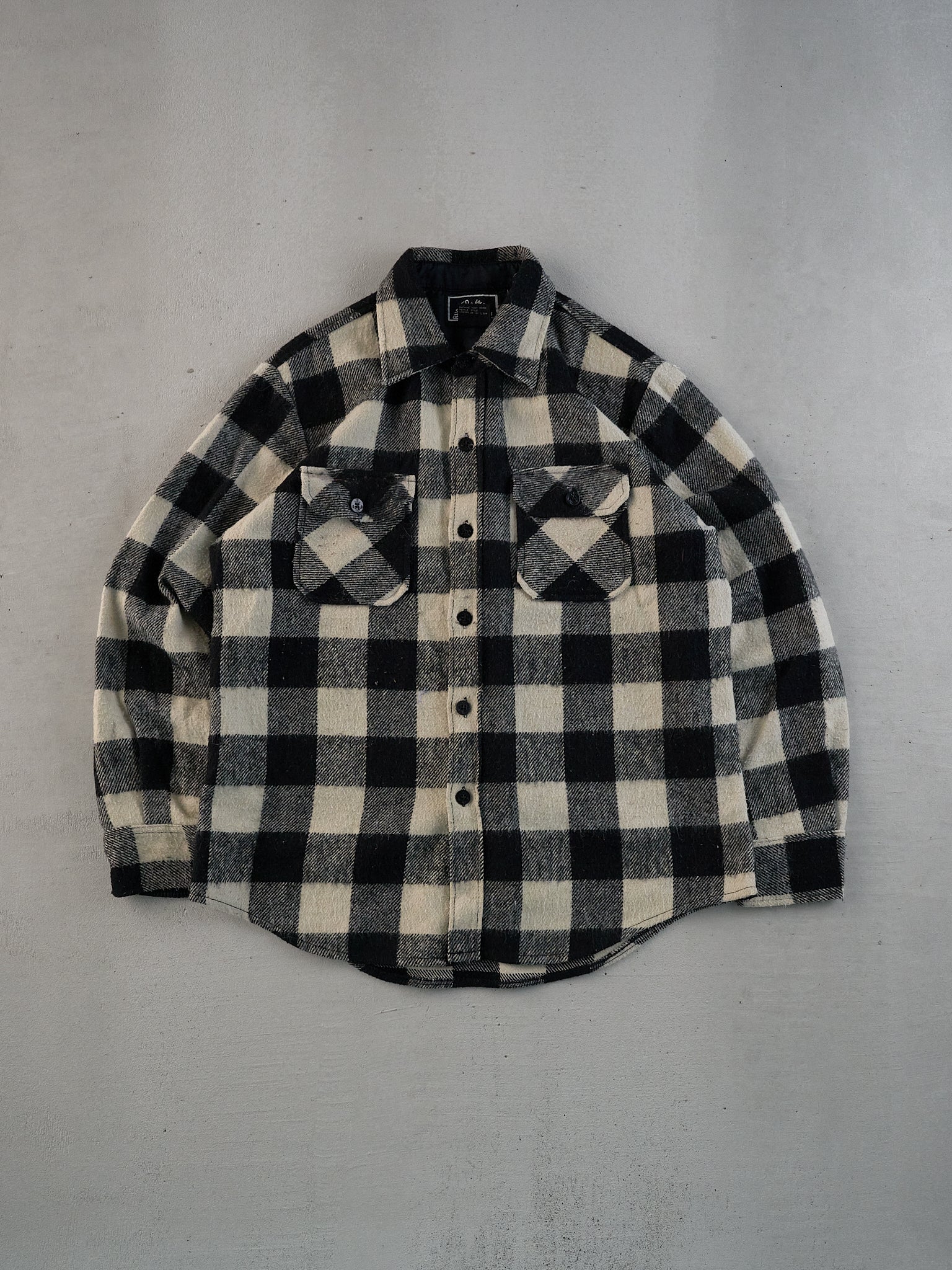 Vintage 90s Black and White Plaid Flannel Button Up (M)
