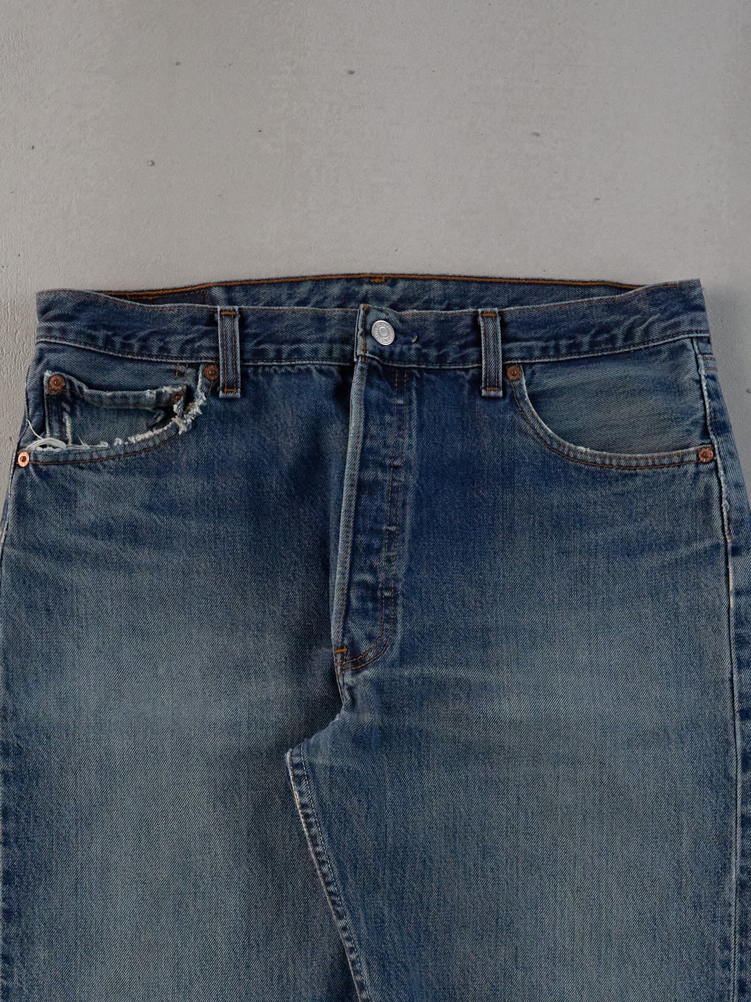 Vintage 90s Dark Blue Levi's 501 Denim Jeans (34x31)