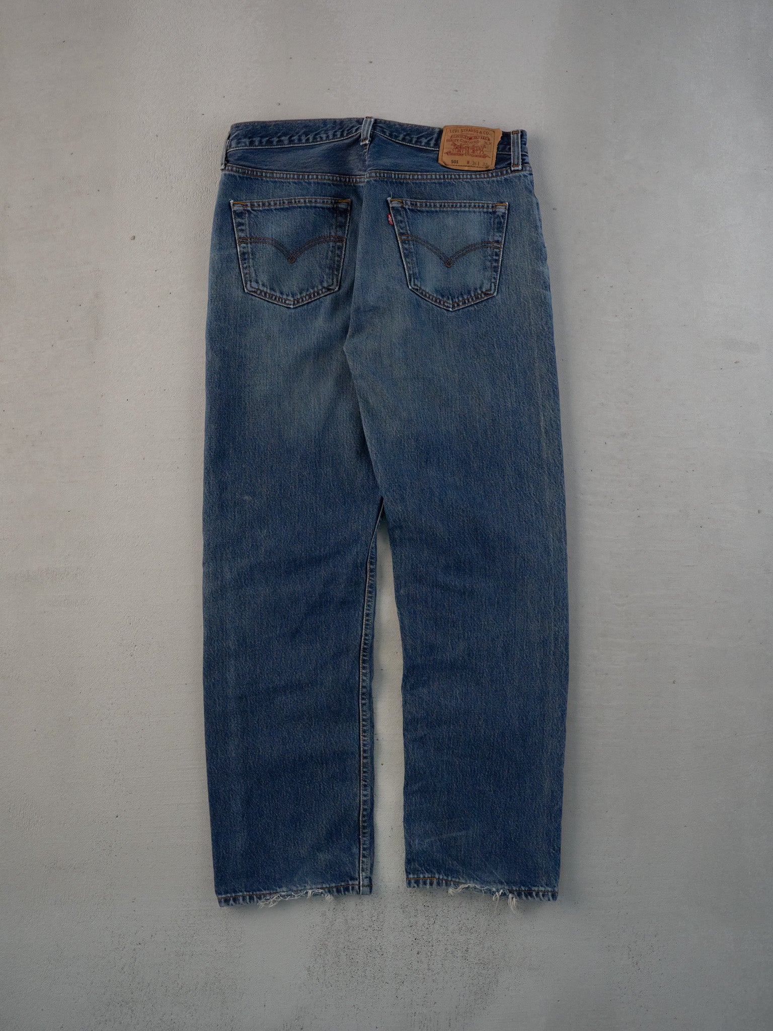 Vintage 90s Dark Blue Levi's 501 Denim Jeans (34x31)