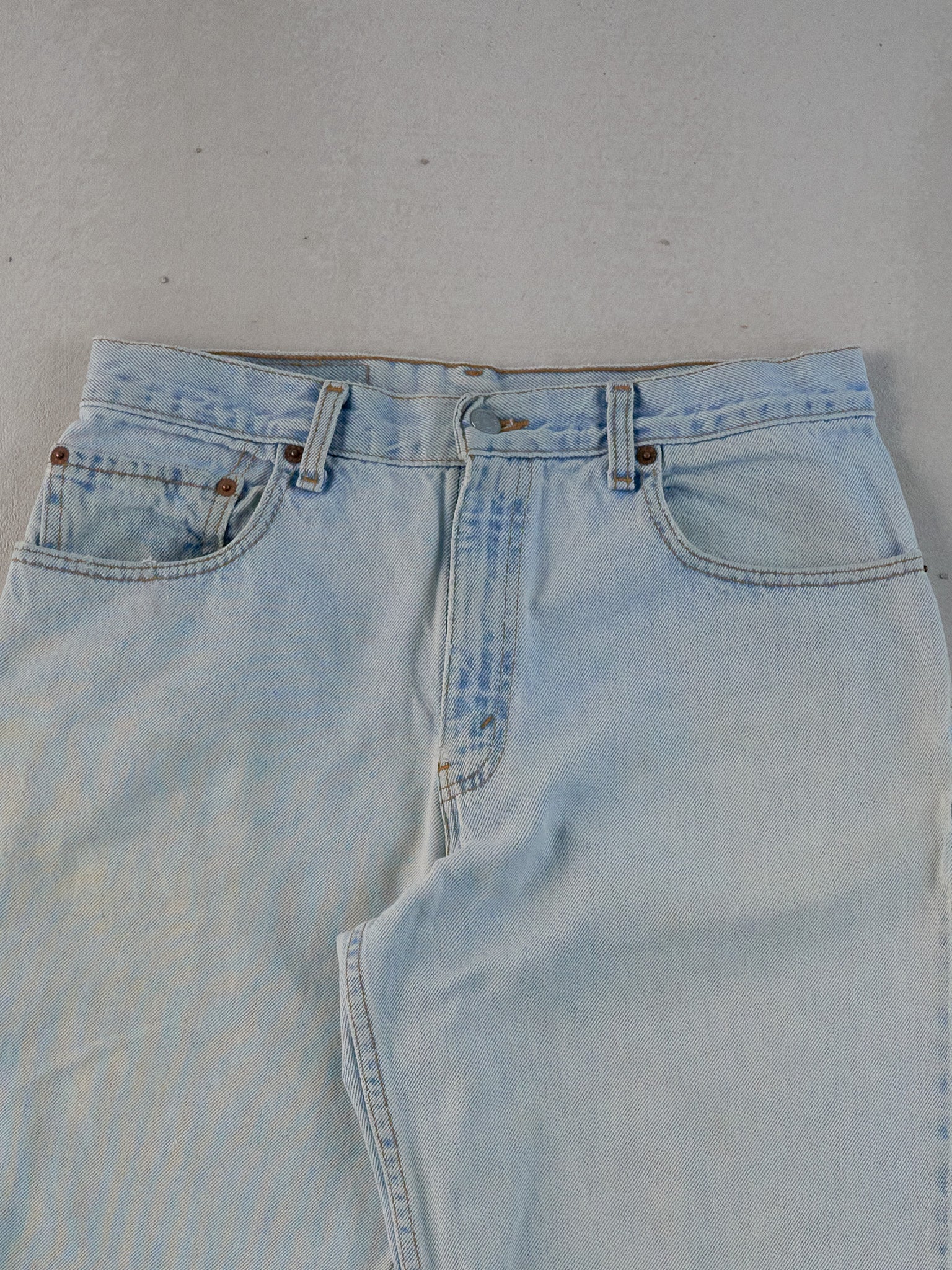 Vintage 90s Light Blue Levi's 560 Denim Jeans (31x32)