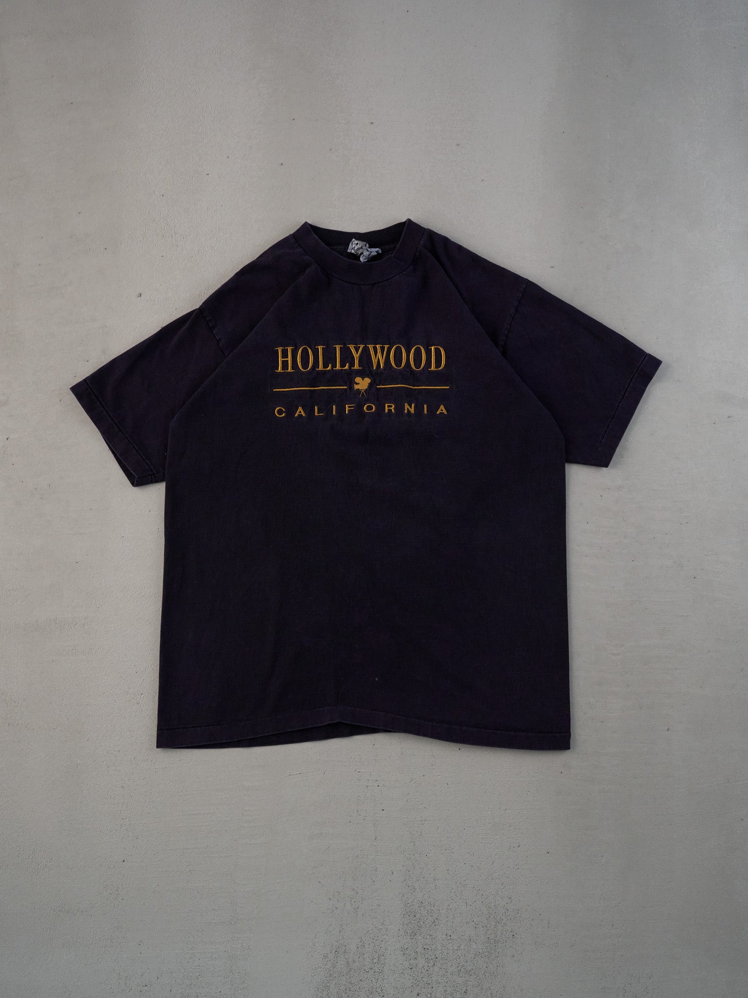 Vintage 90s Single Stitched Black Hollywood California Graphic Tee (M)