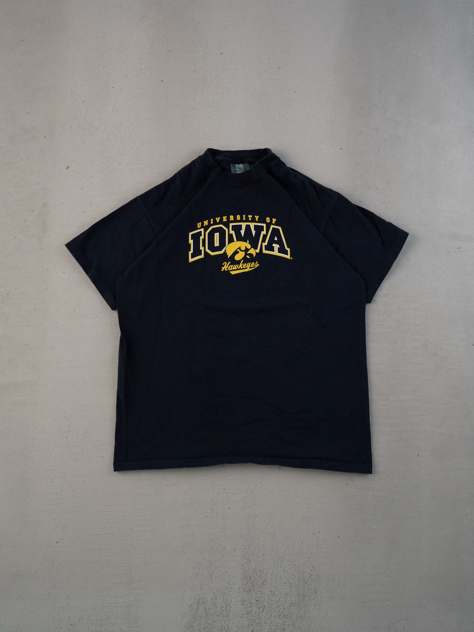 Vintage Y2k Black University Of Iowa Hawkeyes Graphic Tee (S/M)