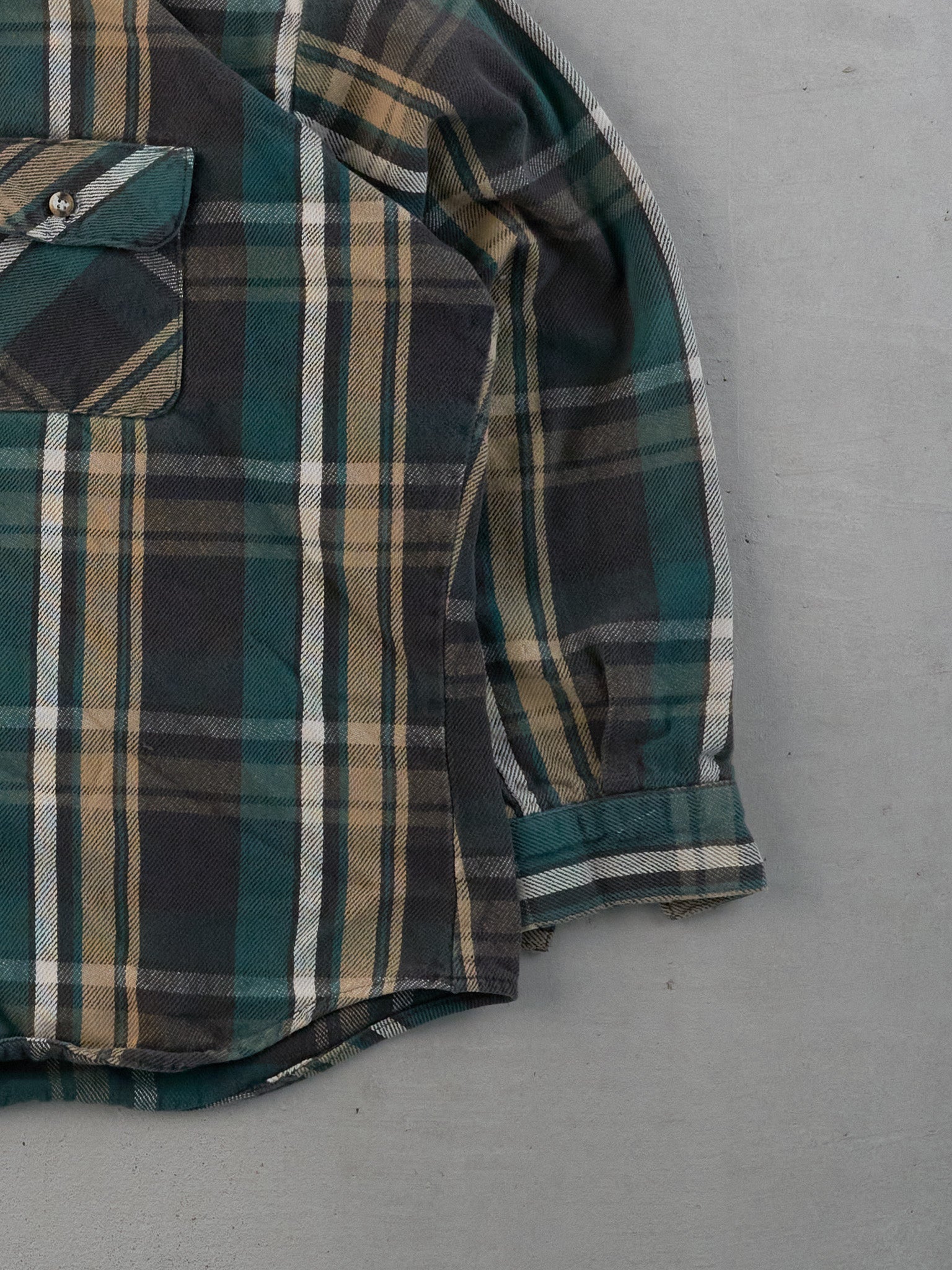 Vintage 90s Green and Beige Flannel Collared Button Up (L)