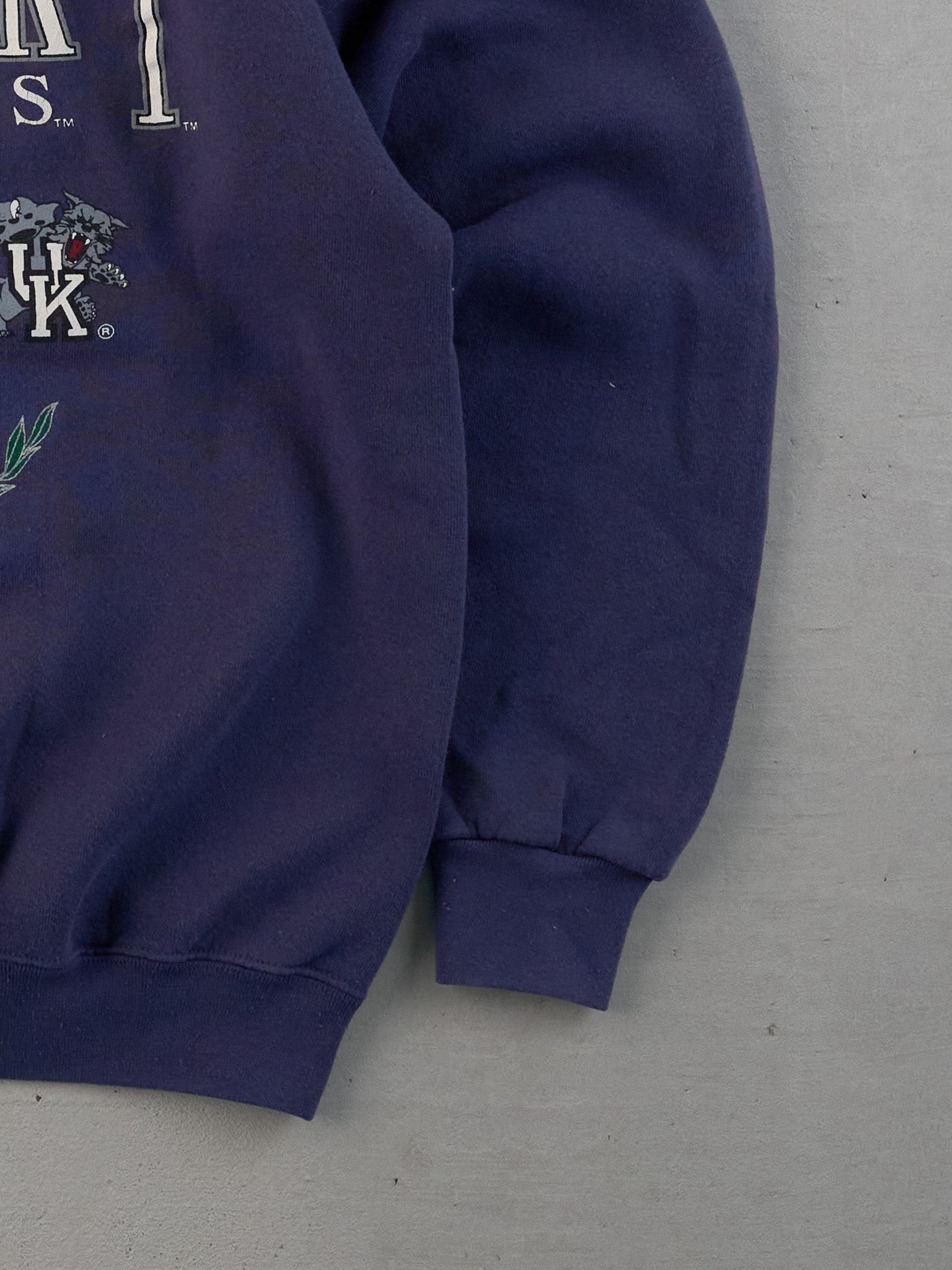 Vintage 90s Navy Blue Kentucky WildCats Graphic Crewneck (M)