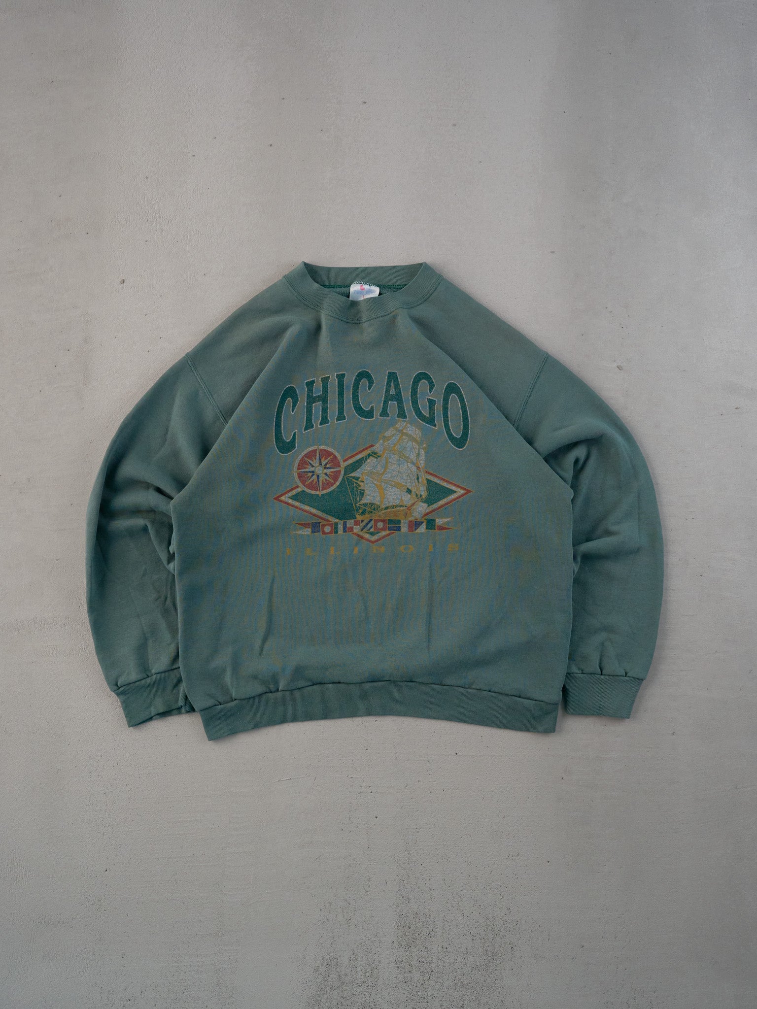 Vintage 90s Washed Sage Green Chicago Illinois Graphic Crewneck (M)