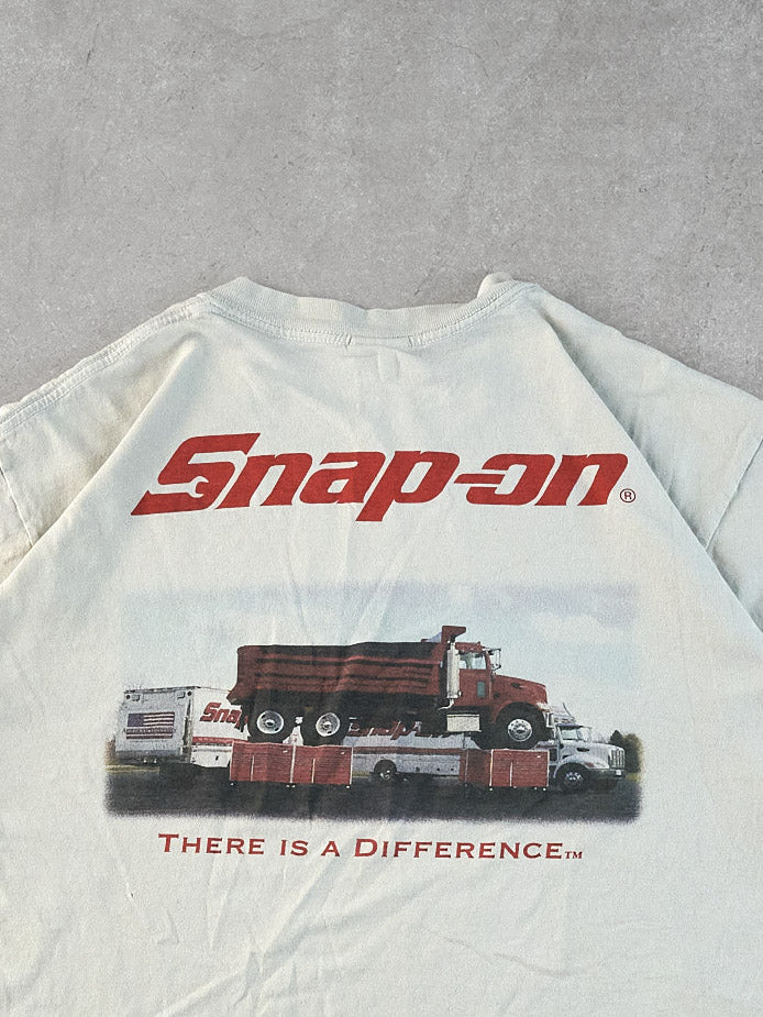 Vintage 90s Off White Snap On Graphic Tee (M)