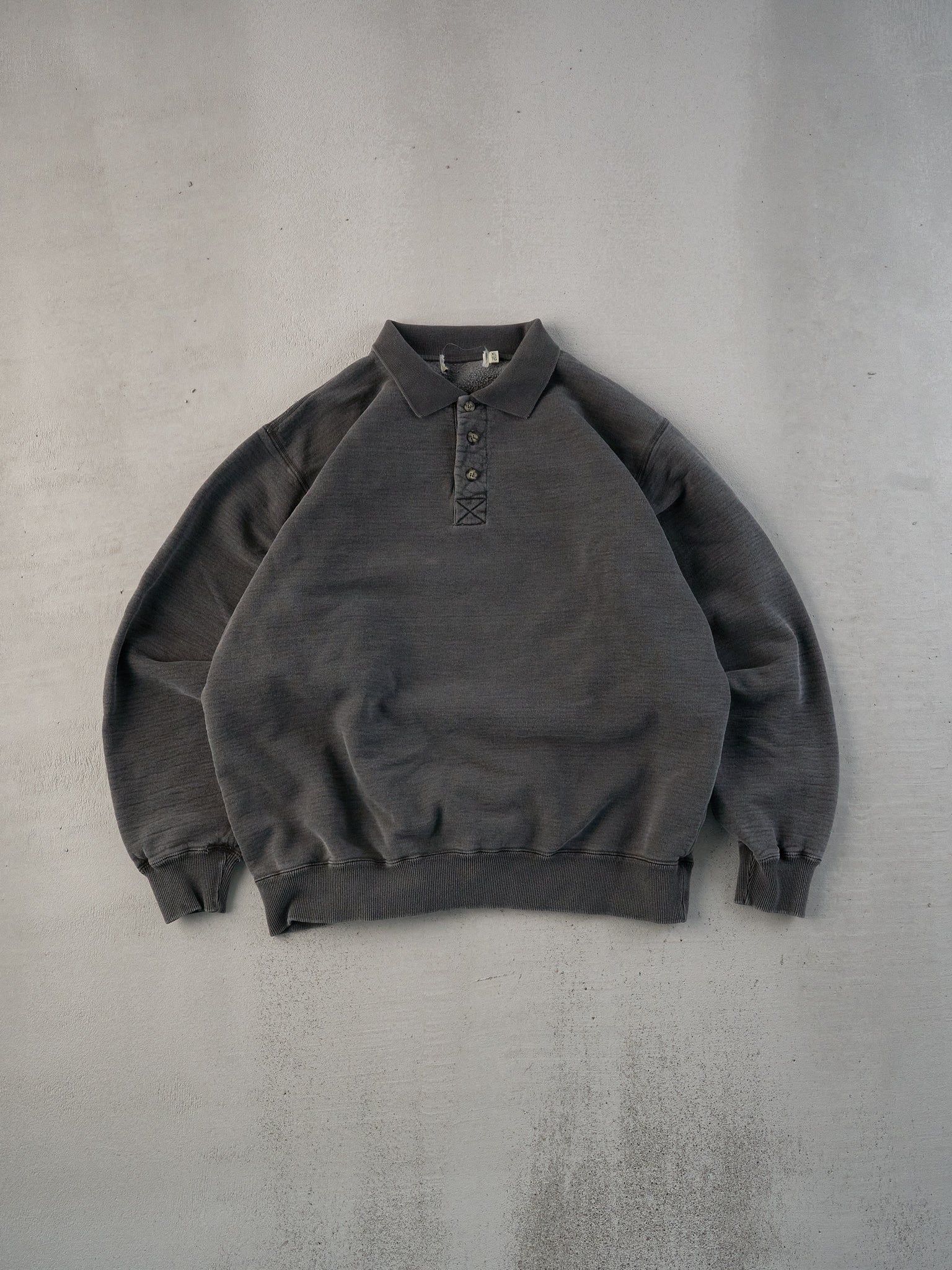 Vintage 90s Washed Black 1/4 Buttoned Crewneck (L/XL)