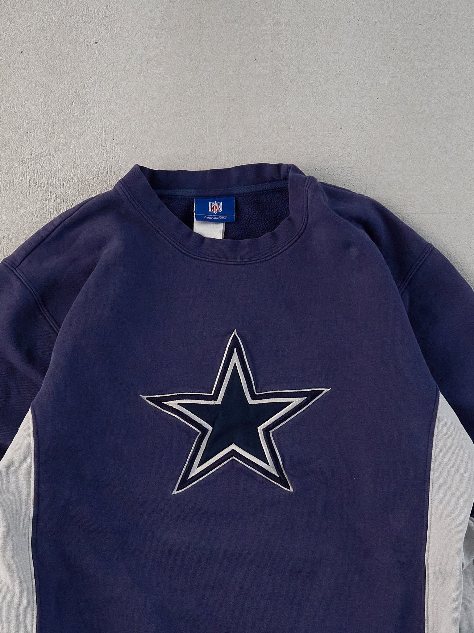 Vintage Y2K Navy Blue Dallas Cowboys NFL Crewneck (L)