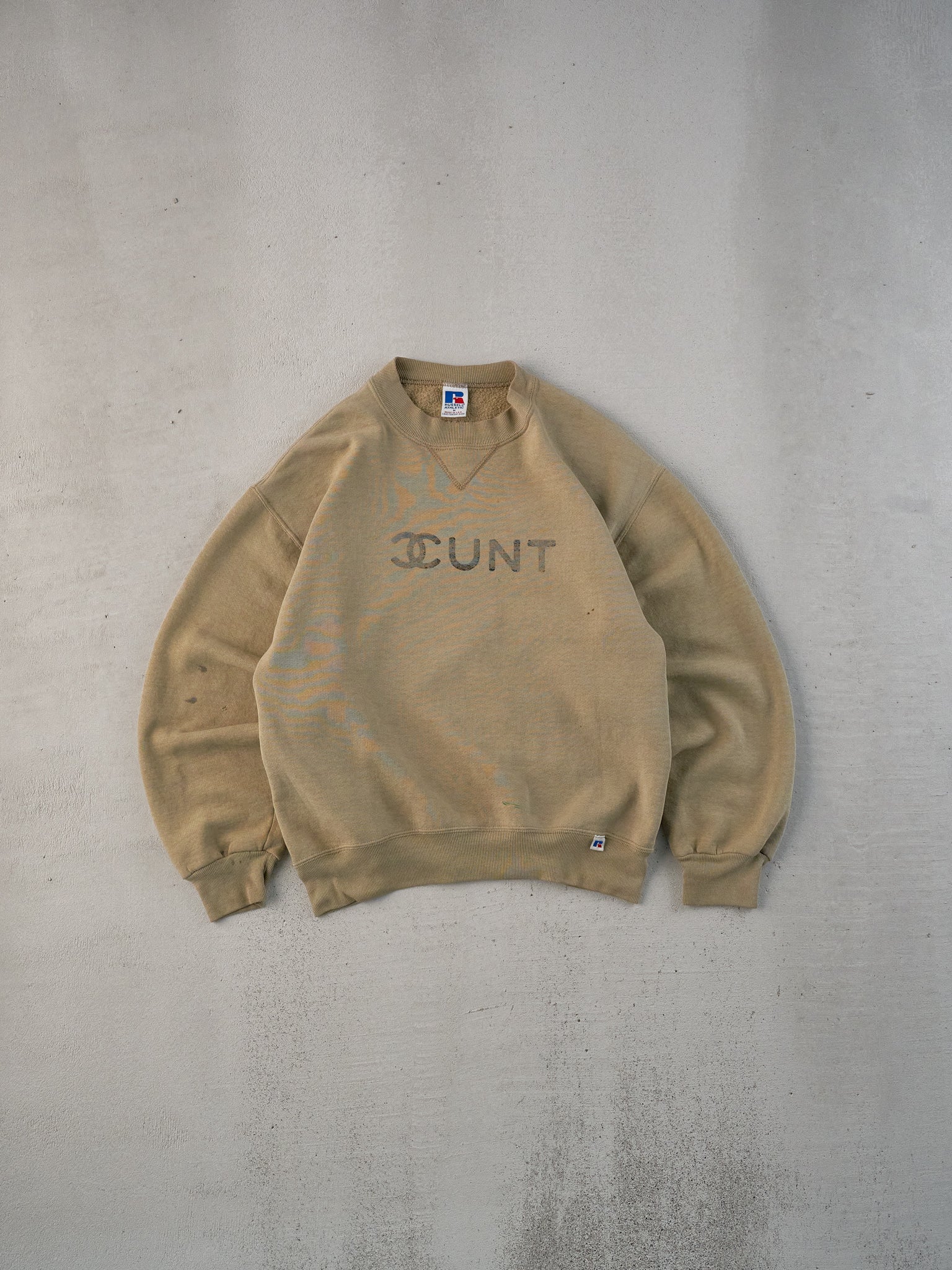 Vintage 90s Beige C*nt Russell Athletics Crewneck (M)