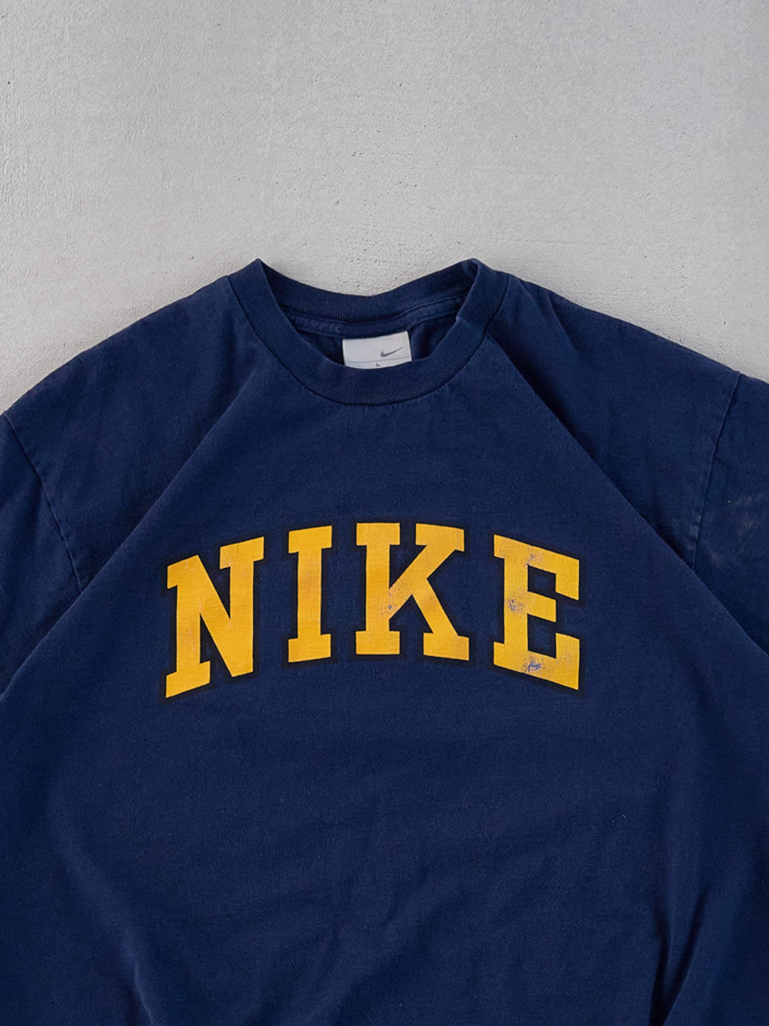 Vintage Y2k Blue and Yellow Nike Emblem Logo Tee (M)