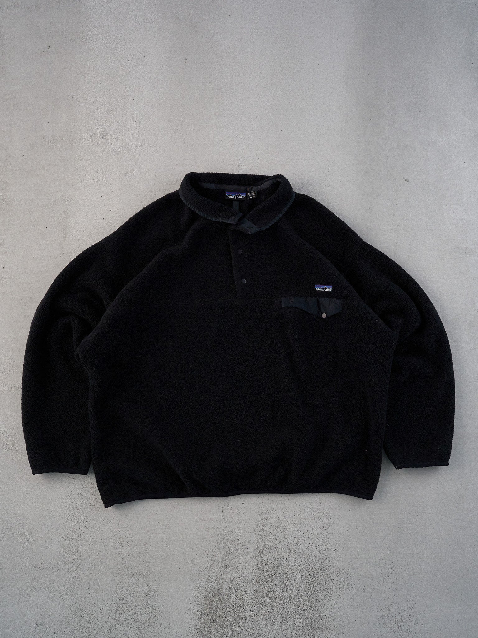 Vintage 90s Black Patagonia Collared Fleece 1/4 Button Up (XL/XXL)