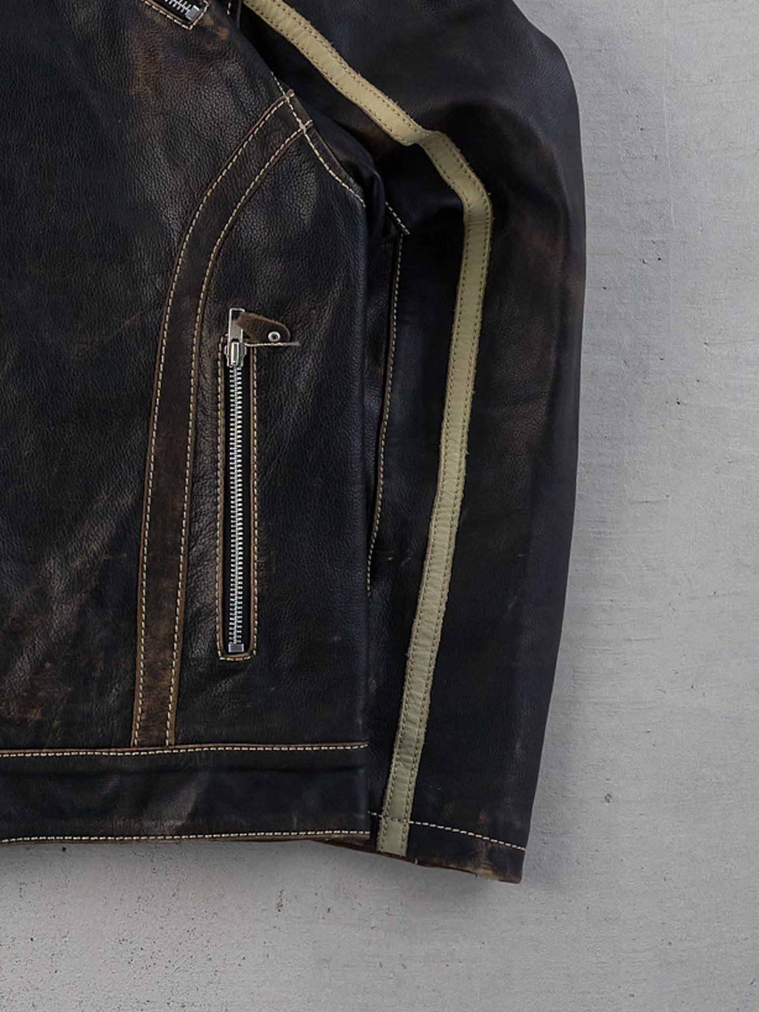 Vintage 90s Black and Beige CMM Striped Leather Jacket (L)