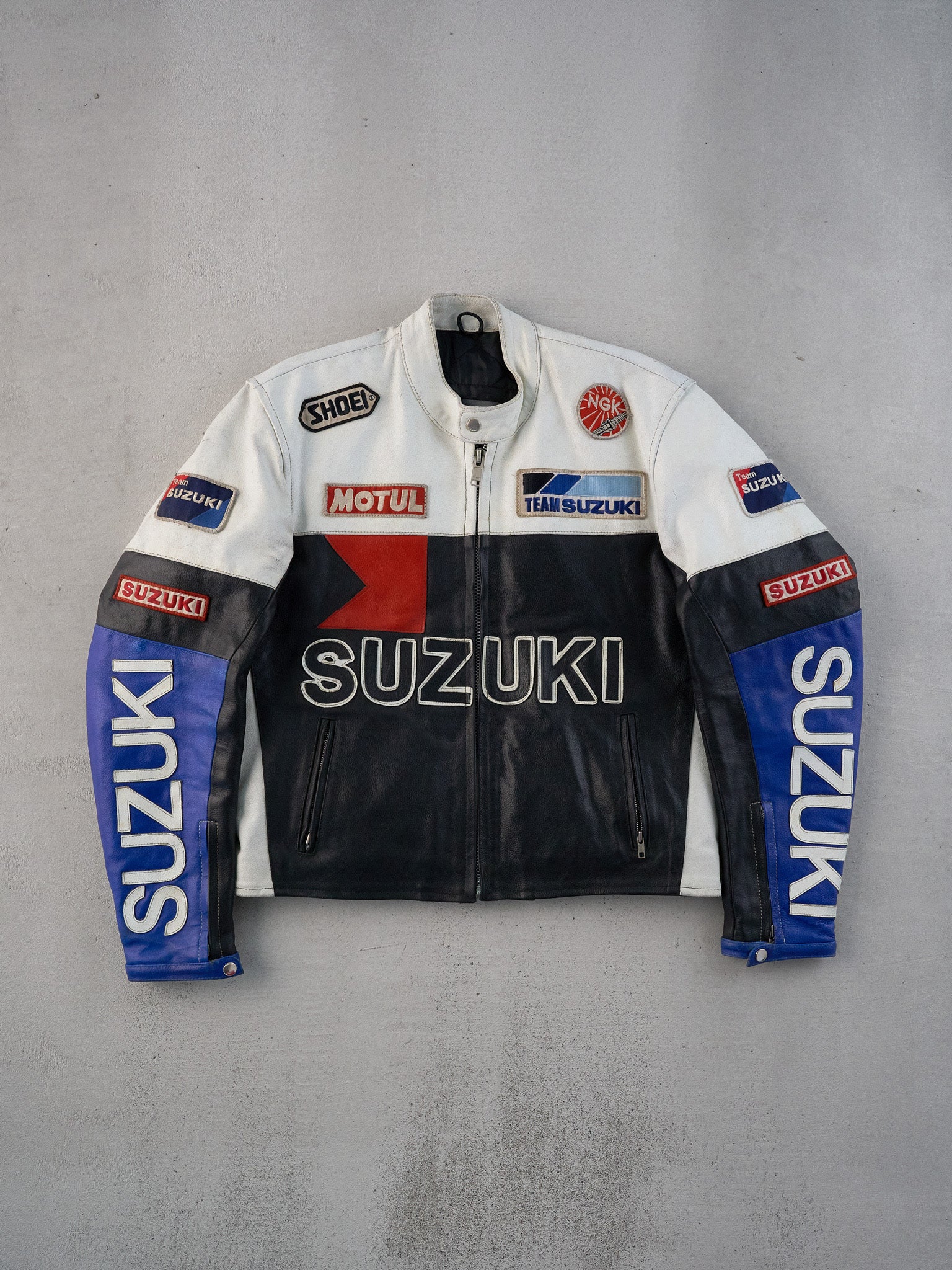 Vintage 90s White, Black and Blue Suzuki Biker Leather Jacket (M)