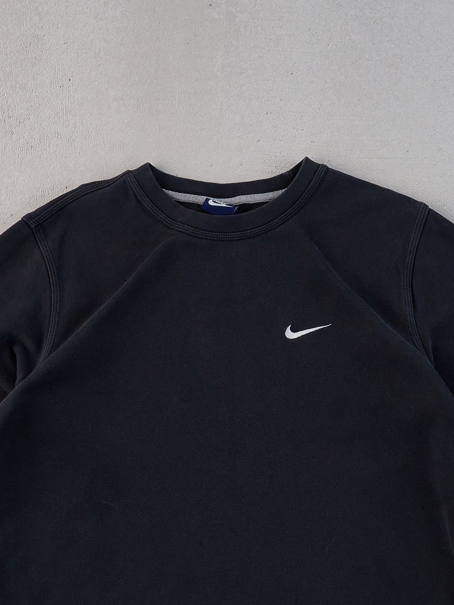 Vintage Y2k Black Nike Swoosh Blank Cropped Boxy Crewneck (M)