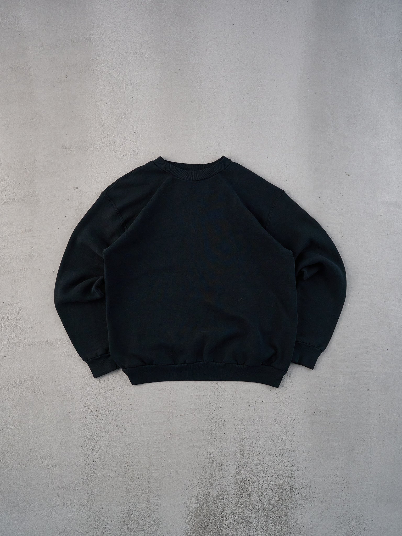 Vintage 90s Black Russell  Blank Crewneck (M)