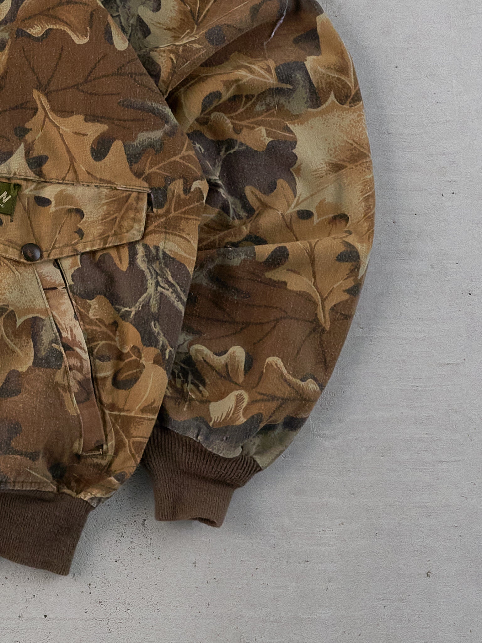 Vintage Y2K Green Spartan Realtree Camo Bomber Jacket (L)