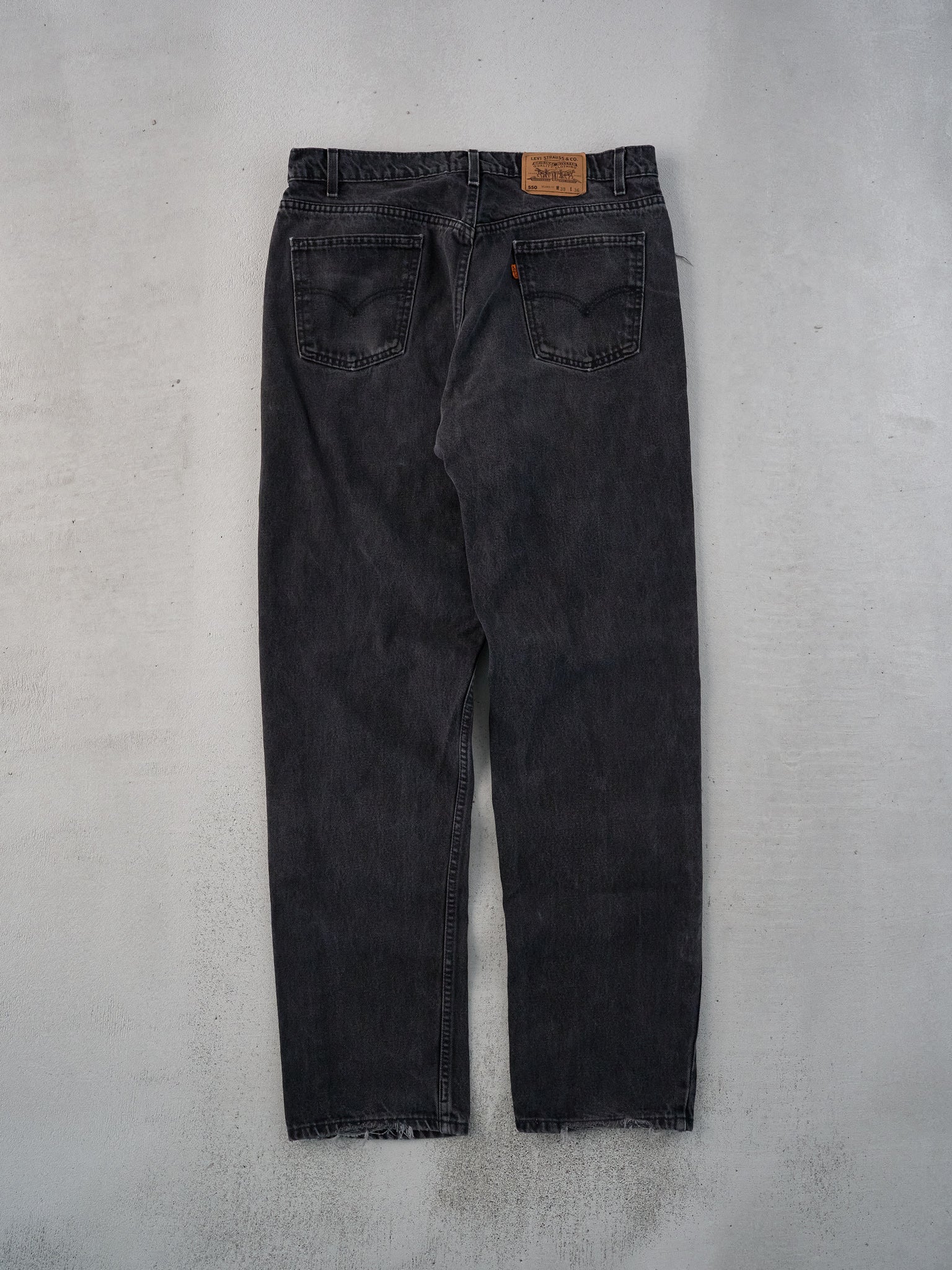 Vintage 70s Black Levi's 550 Relax Fit Denim Jeans (36x36)