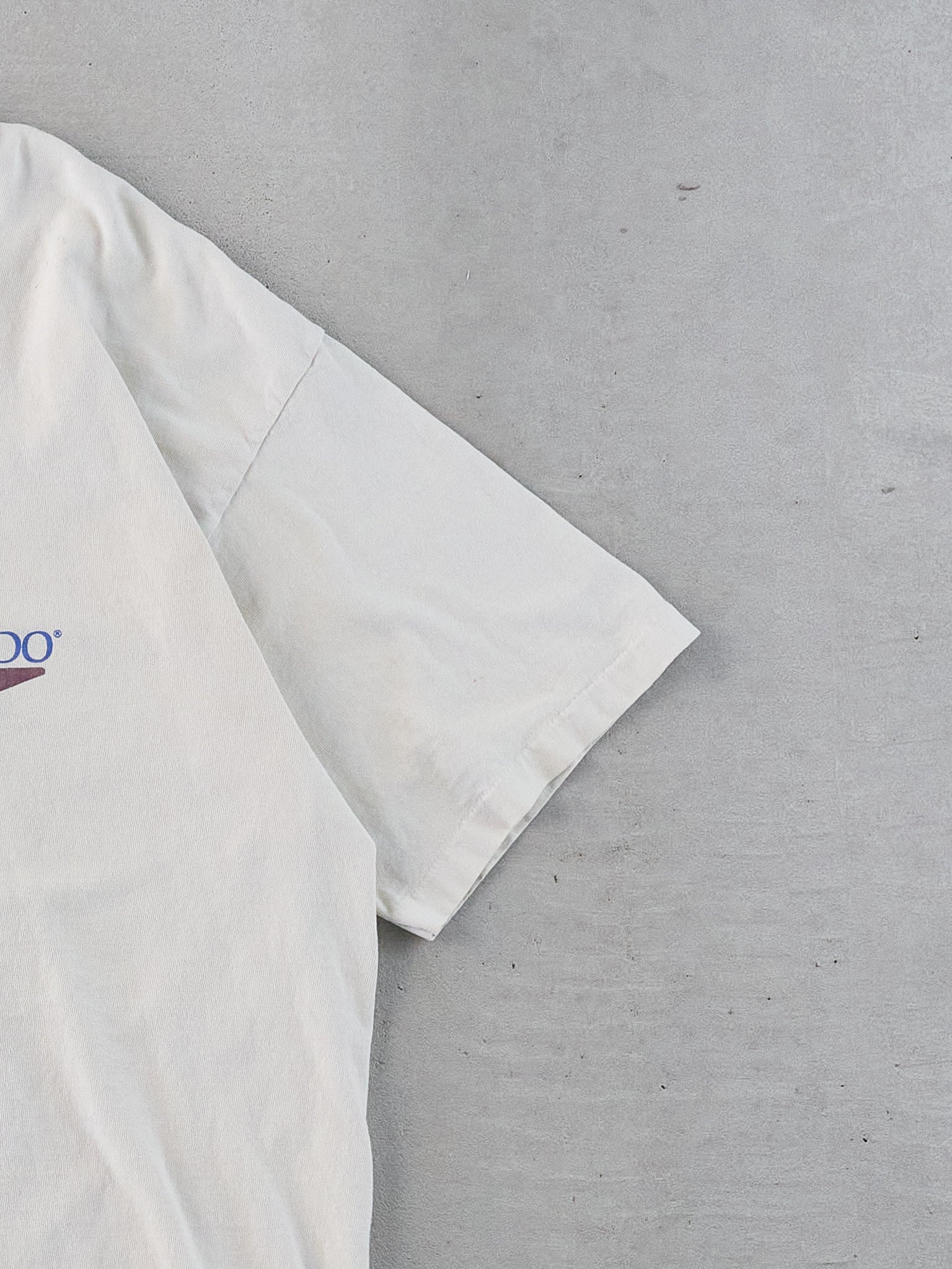 Vintage 95' White Speedo "Power" Sports Graphic Tee (M)