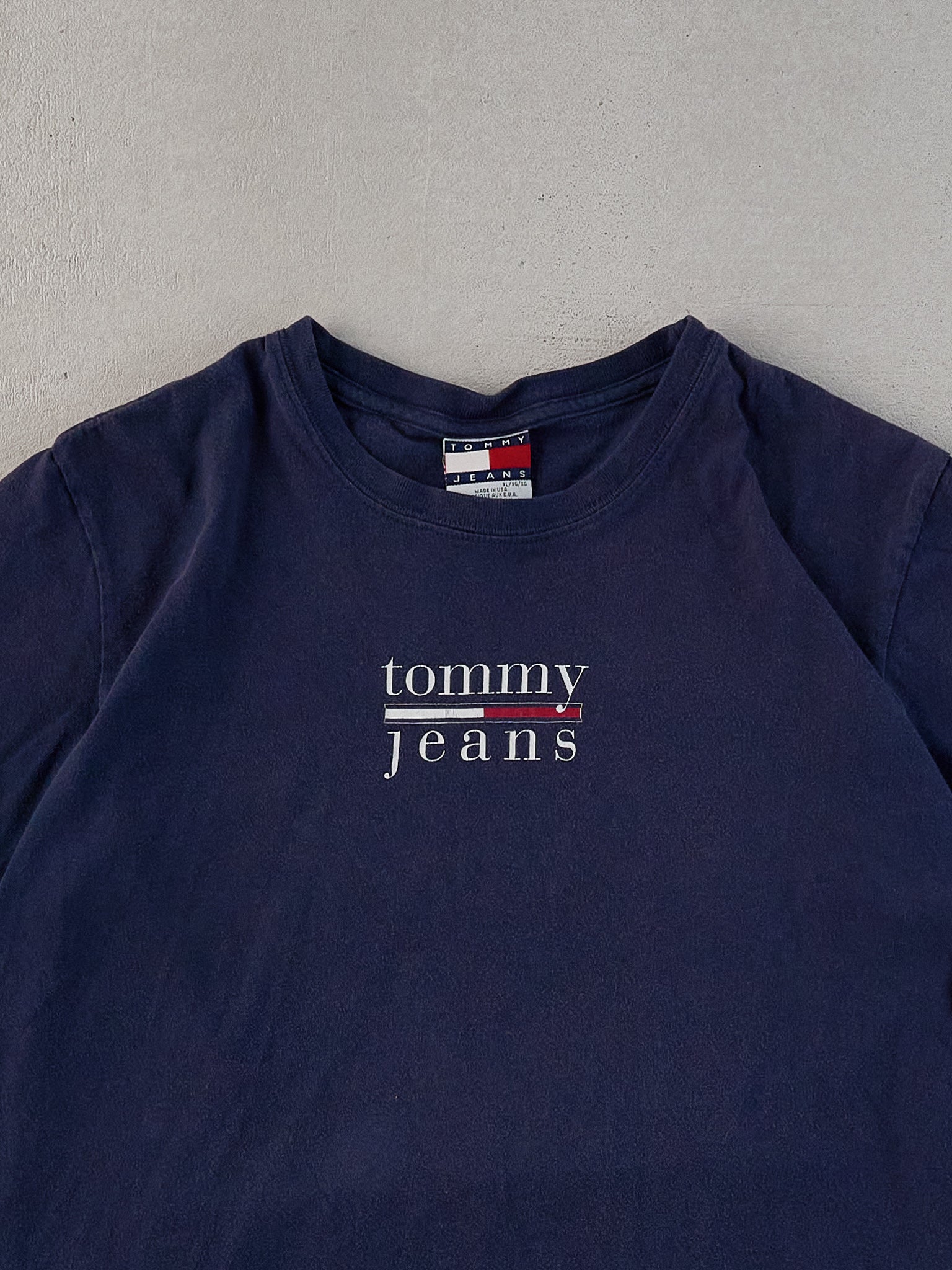 Vintage 90s Navy Blue Tommy Jeans Graphic Tee (M)