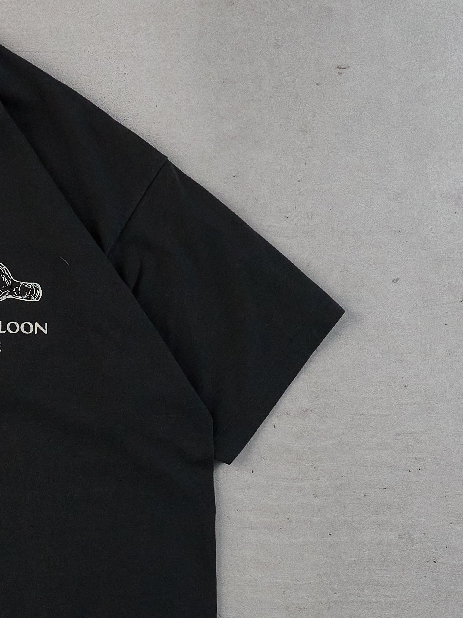 Vintage 90s Black Single Stitched "Famous For Nothing But We Have Towering Good Food" Tee (M/L)