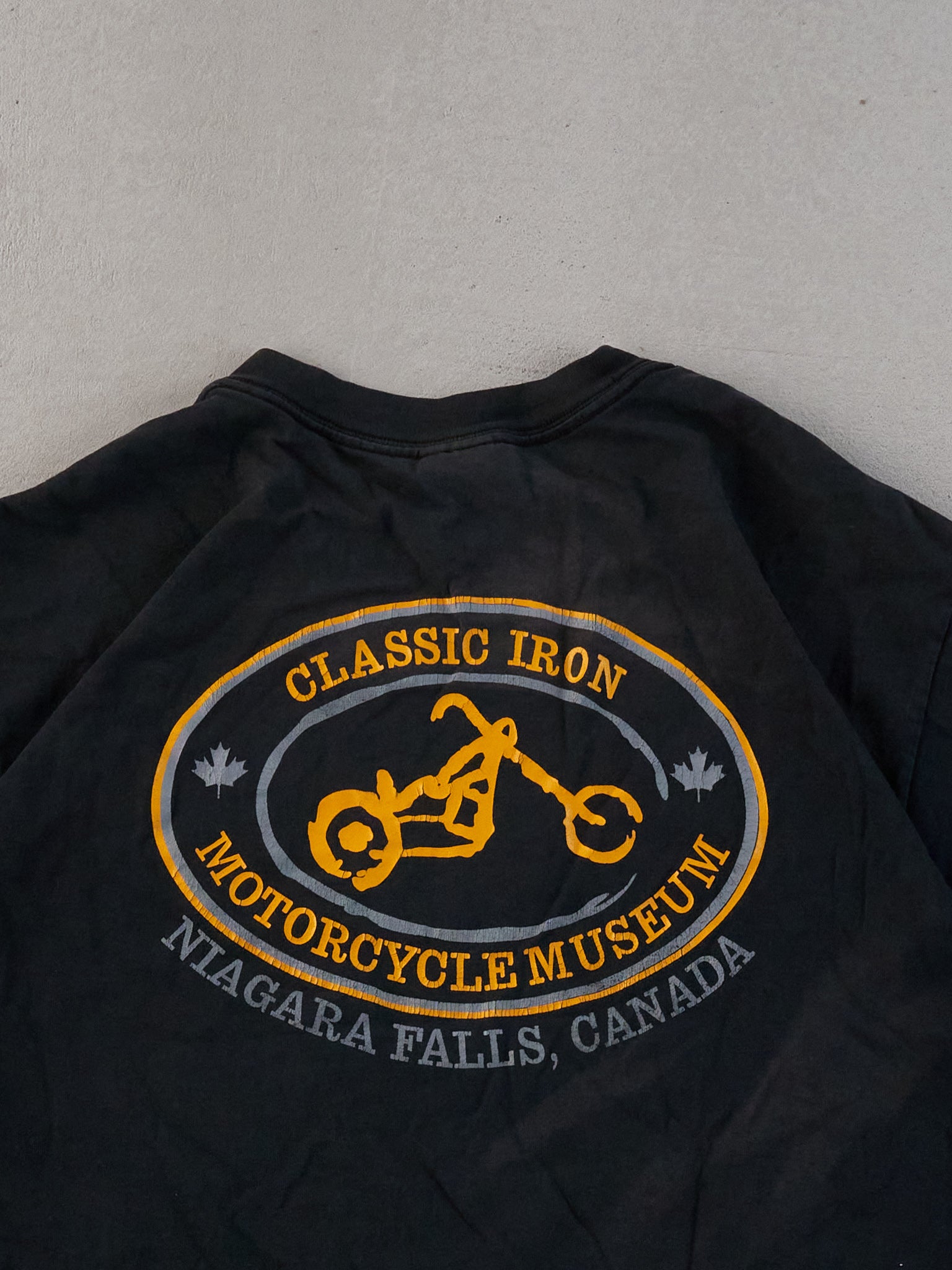 Vintage Black Triumph Motorcycle Niagara Falls Graphic Tee (M)