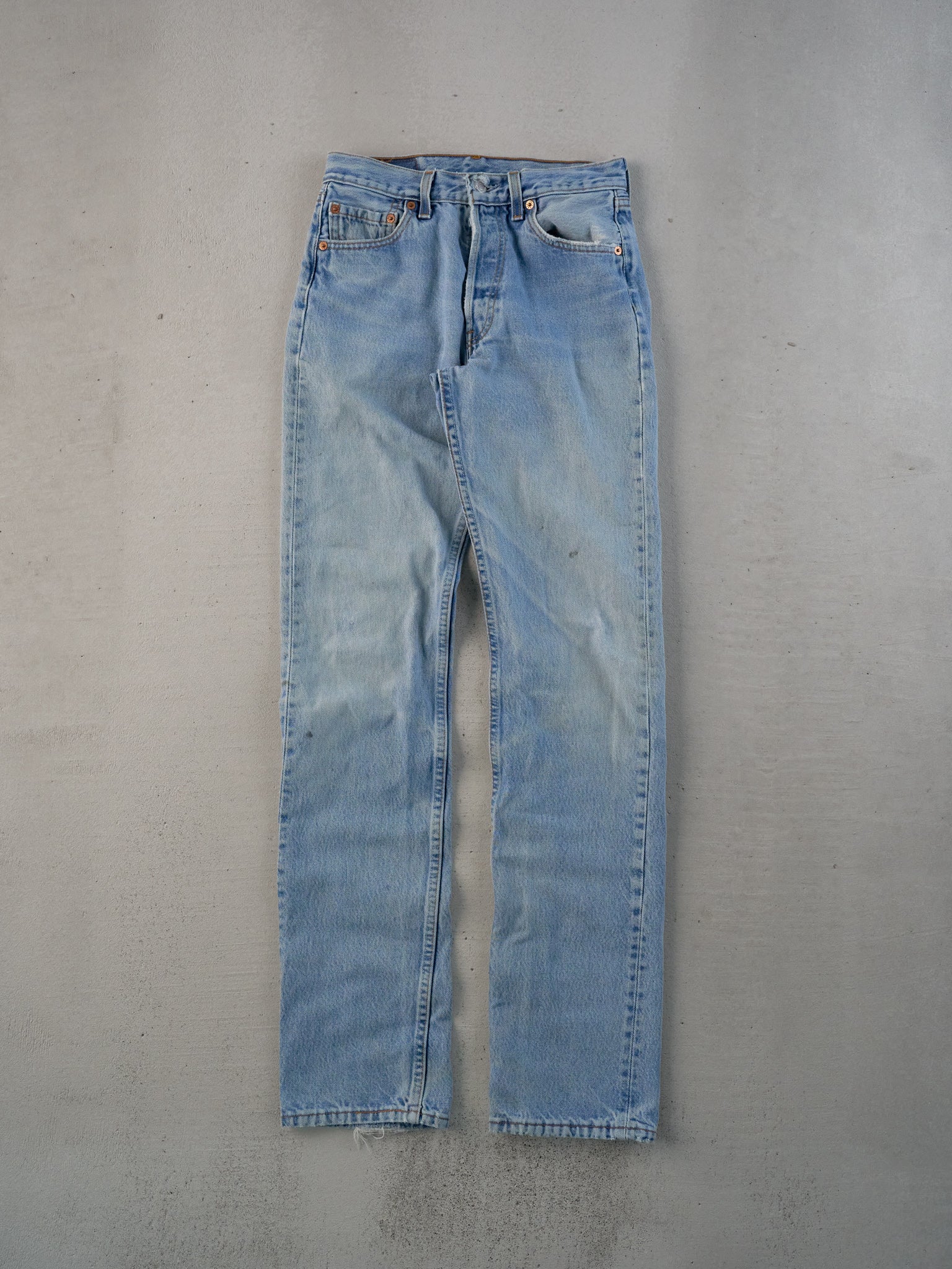 Vintage 90s Light Blue Levi's 501 Denim Jeans (26x35)