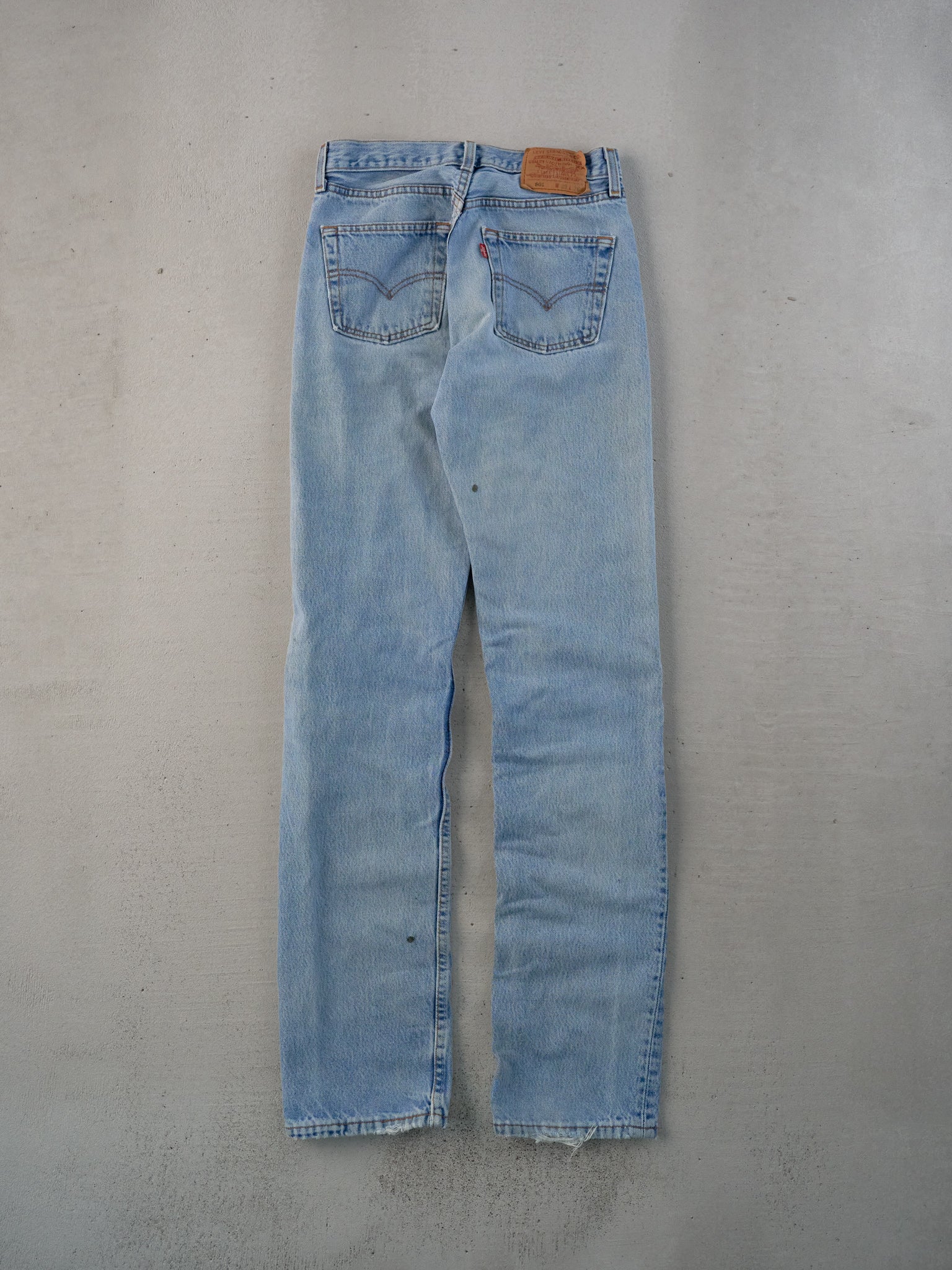 Vintage 90s Light Blue Levi's 501 Denim Jeans (26x35)