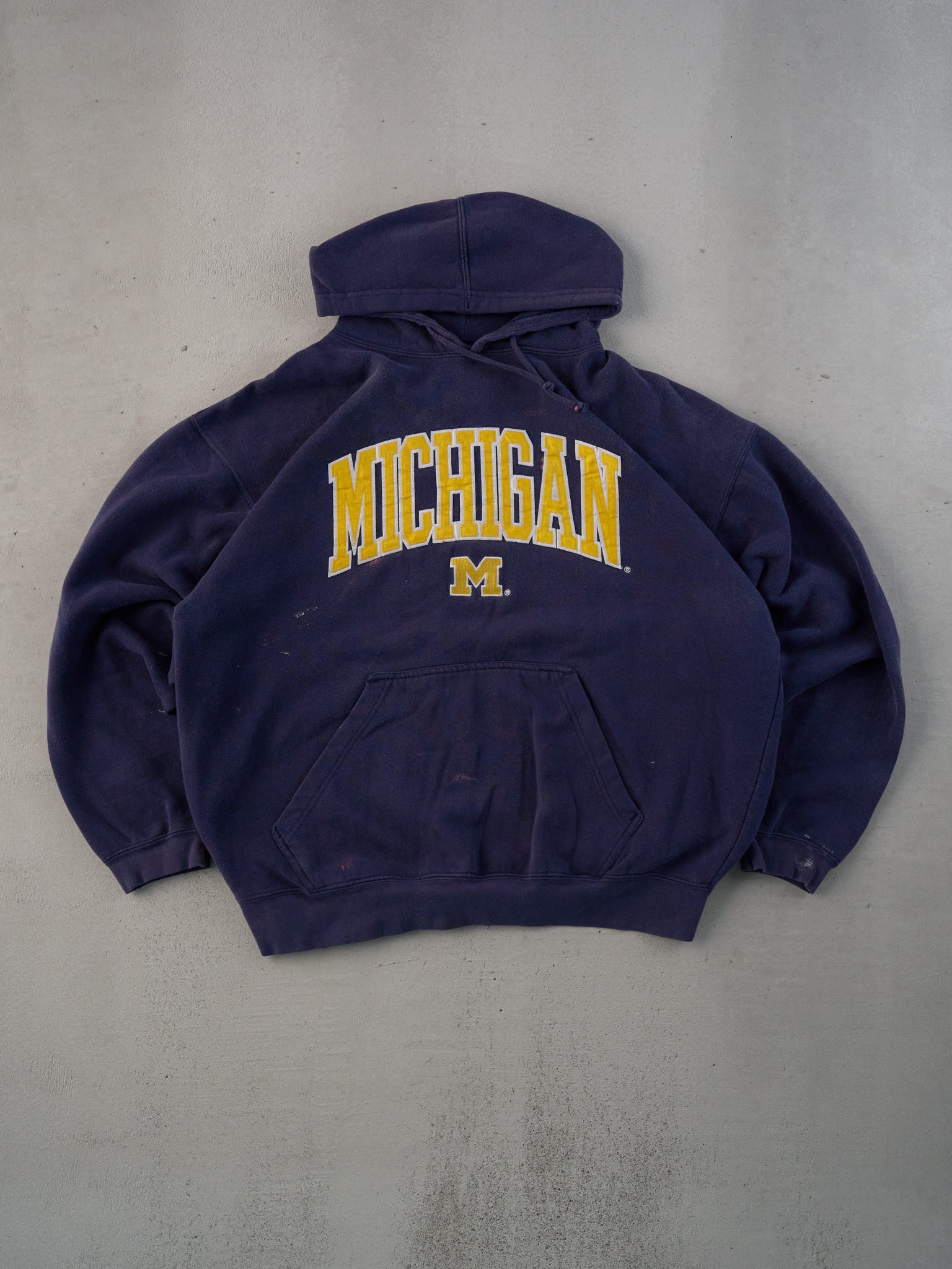 Vintage 90s Navy Blue and Yellow Michigan Hoodie (L)