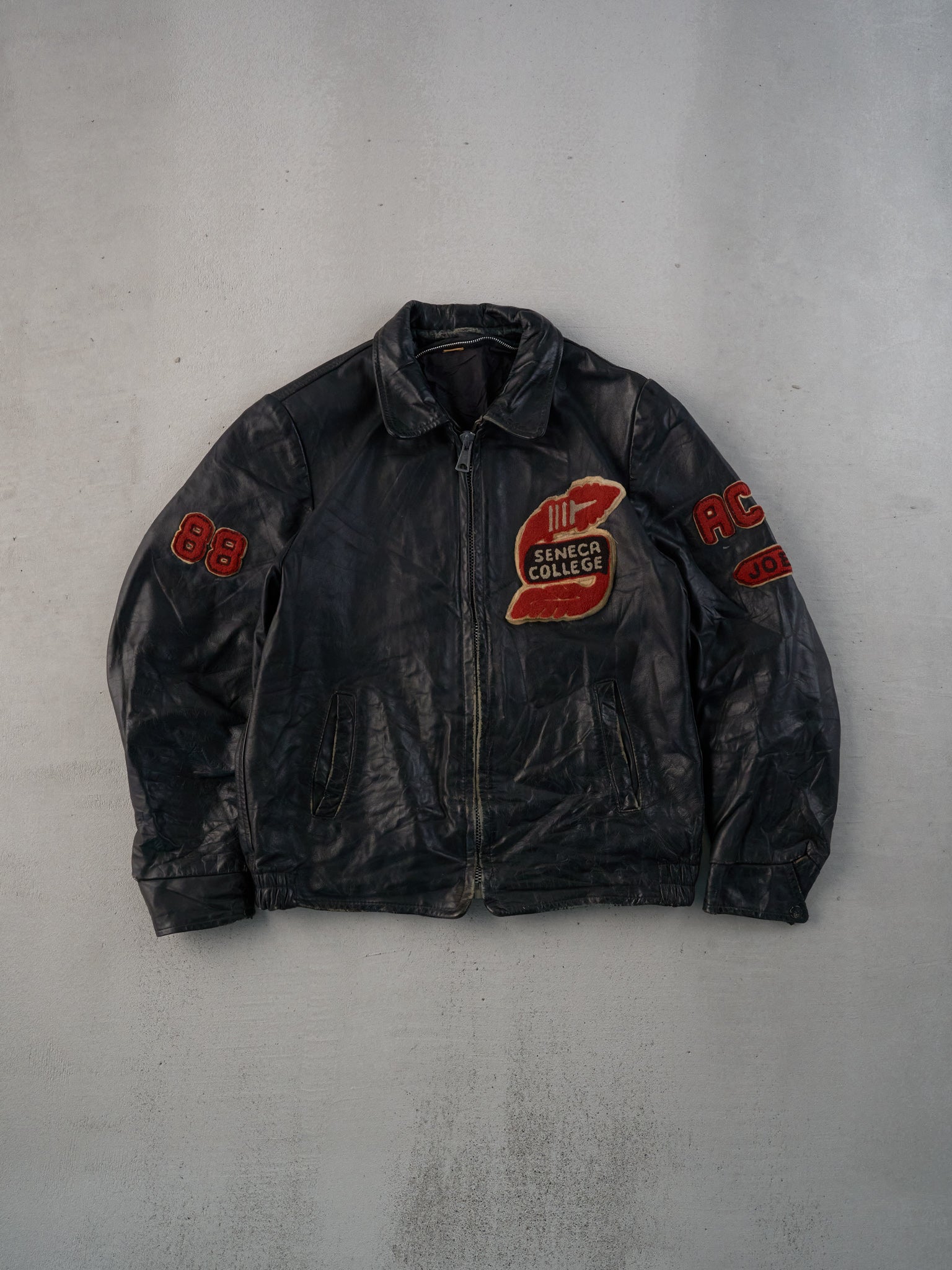 Vintage 88' Black Seneca College Collared Leather Jacket (M)