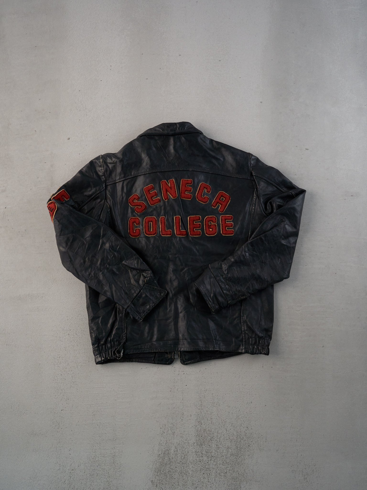Vintage 88' Black Seneca College Collared Leather Jacket (M)