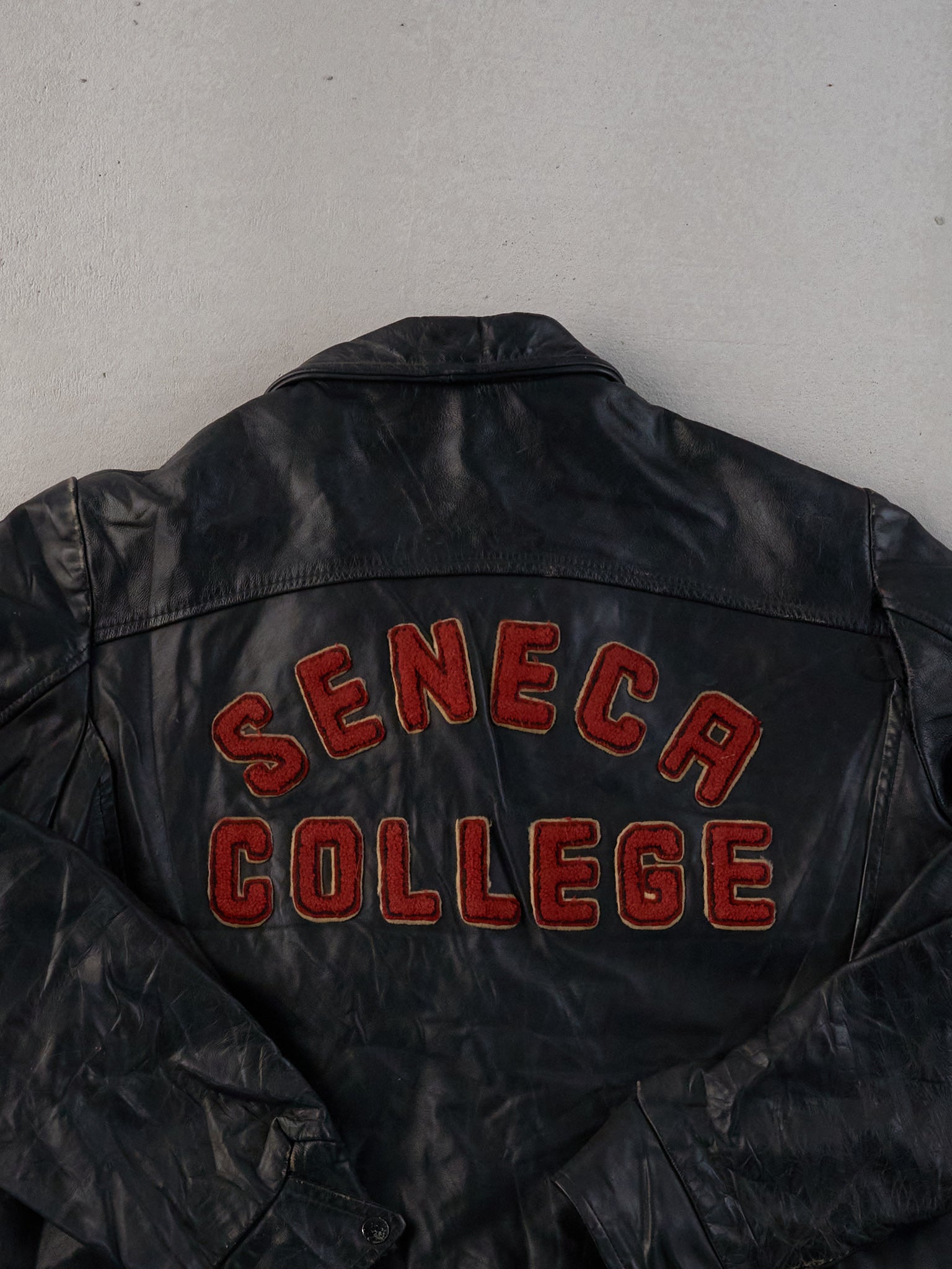 Vintage 88' Black Seneca College Collared Leather Jacket (M)