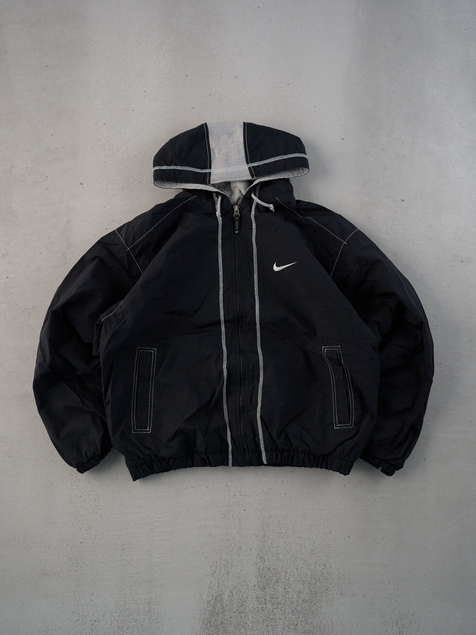 Vintage Y2k Black Nike Hooded Windbreaker Jacket (L/XL)