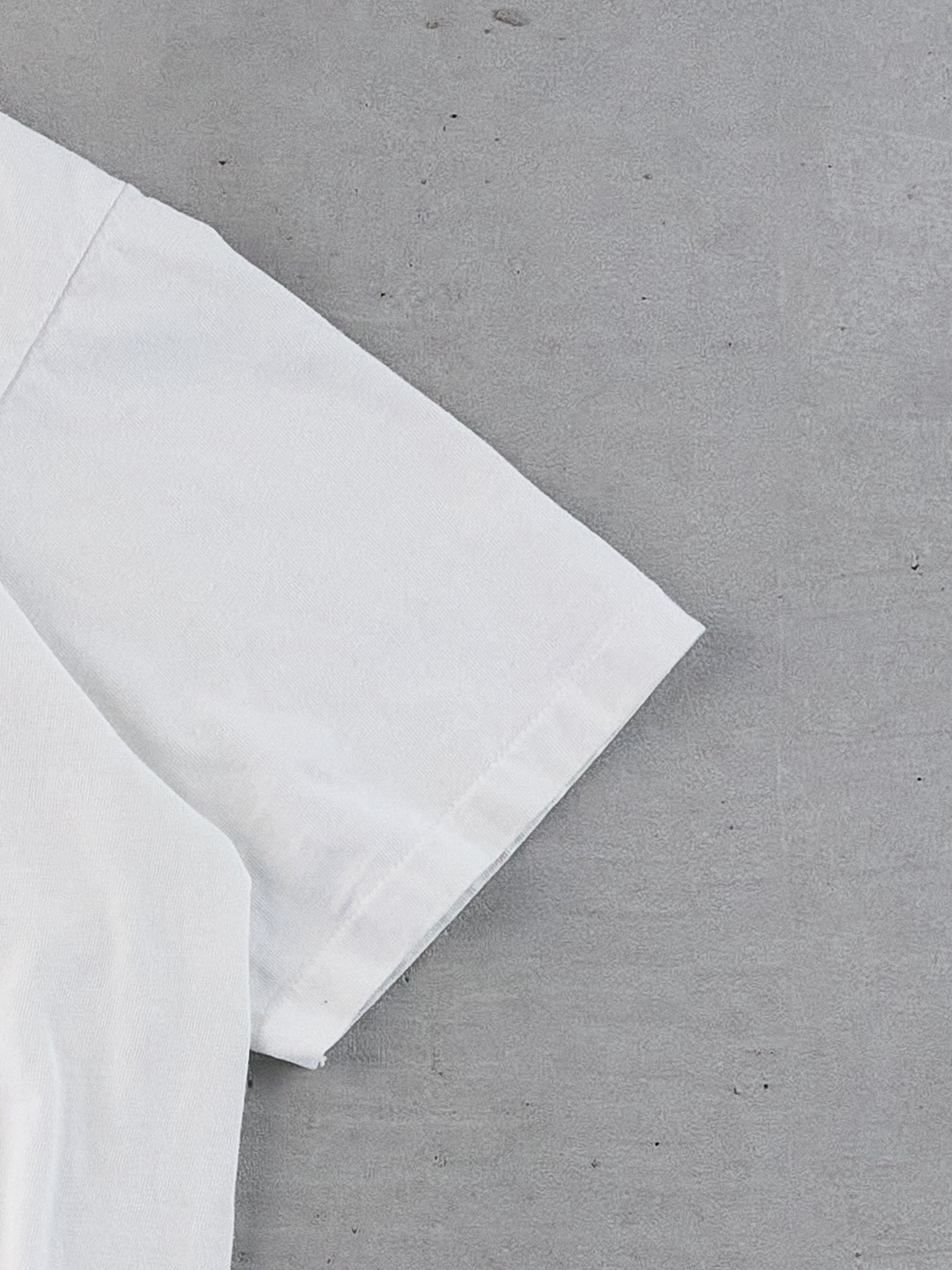 Vintage 89' White Single Stitched Fire & Smoke Graphic Tee (M)
