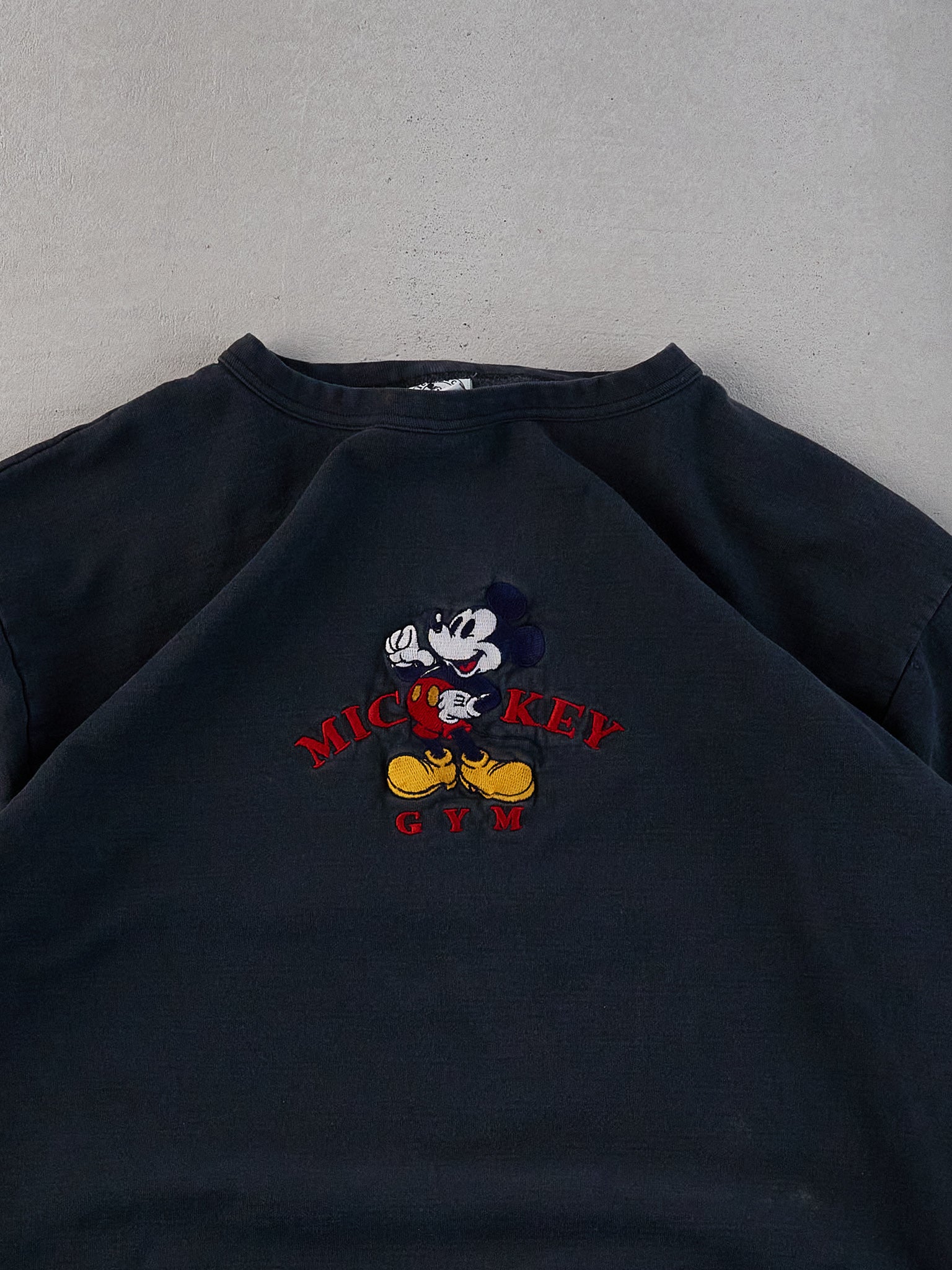 Vintage 90s Black Mickey Mouse Emobridered Crewneck (M/L)