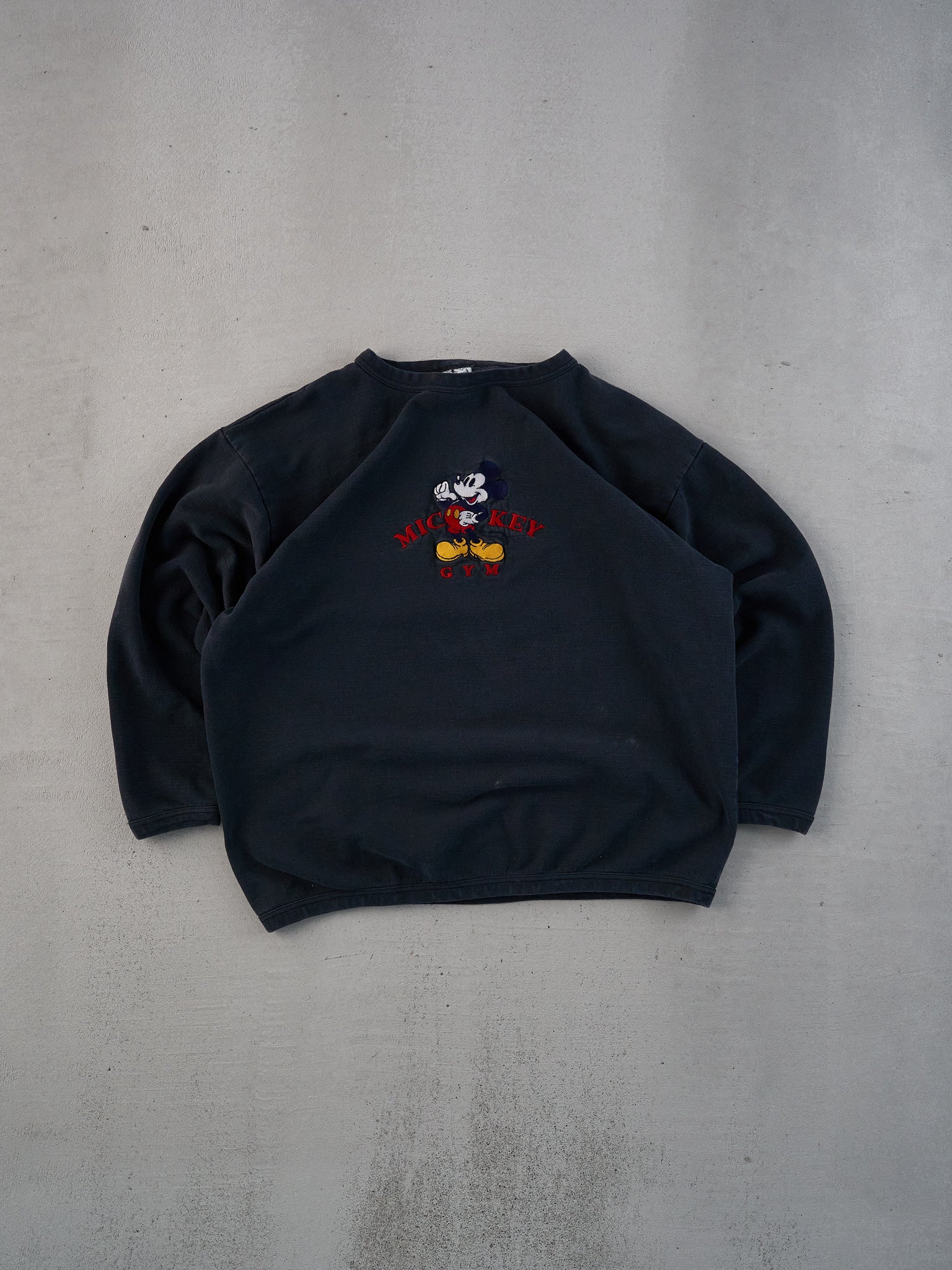 Vintage 90s Black Mickey Mouse Emobridered Crewneck (M/L)