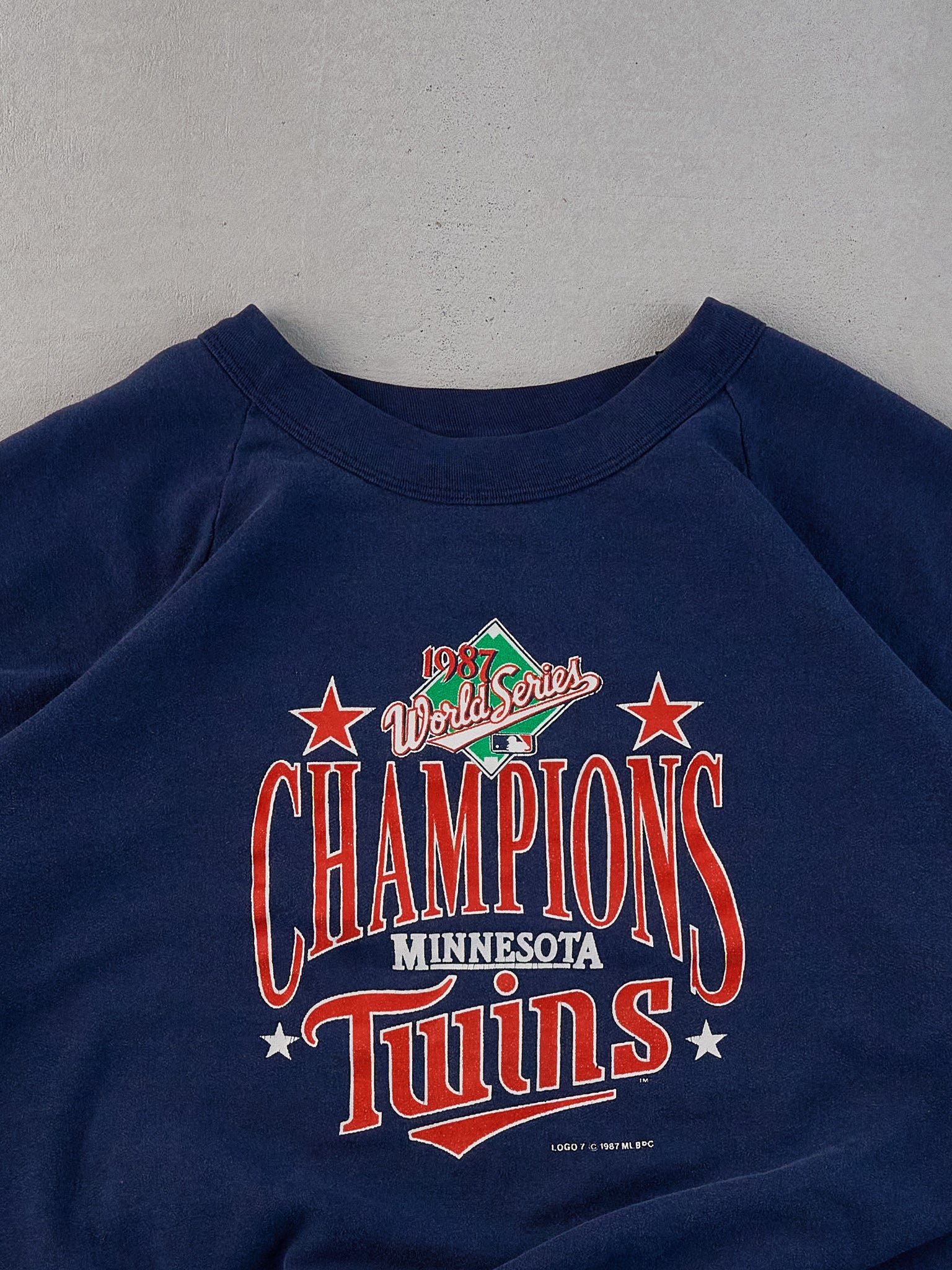 Vintage 97' Navy Blue Minnesota Twins MLB Champions Crewneck (M/L)