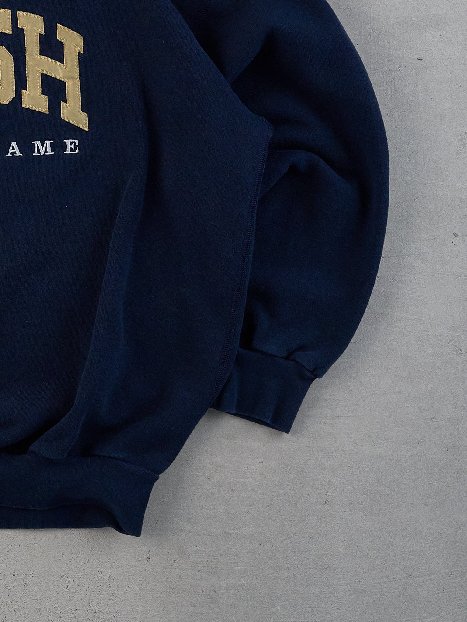 Vintage 90s Black Notre Dame Fighting Irish Crewneck (L)