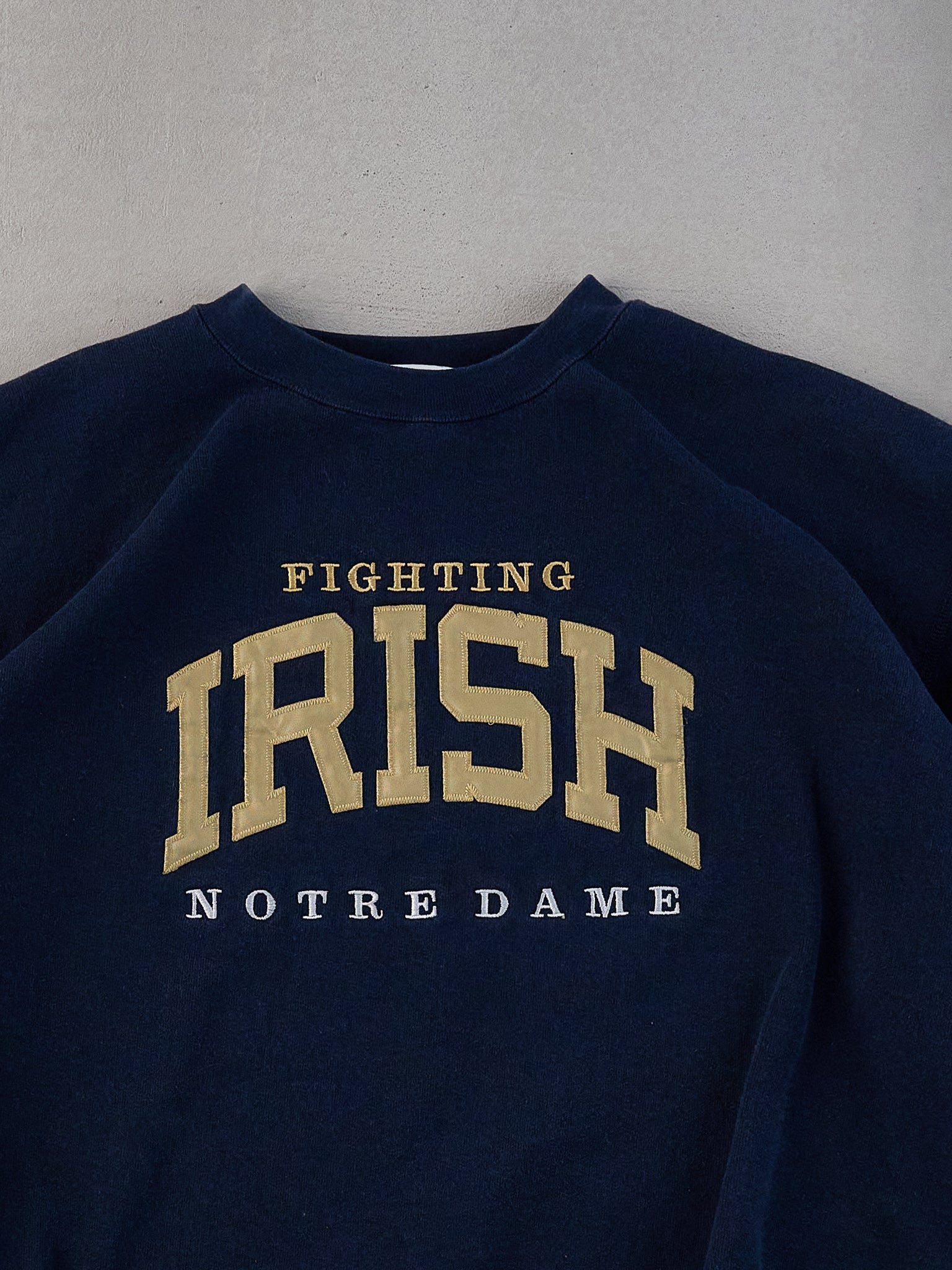 Vintage 90s Black Notre Dame Fighting Irish Crewneck (L)