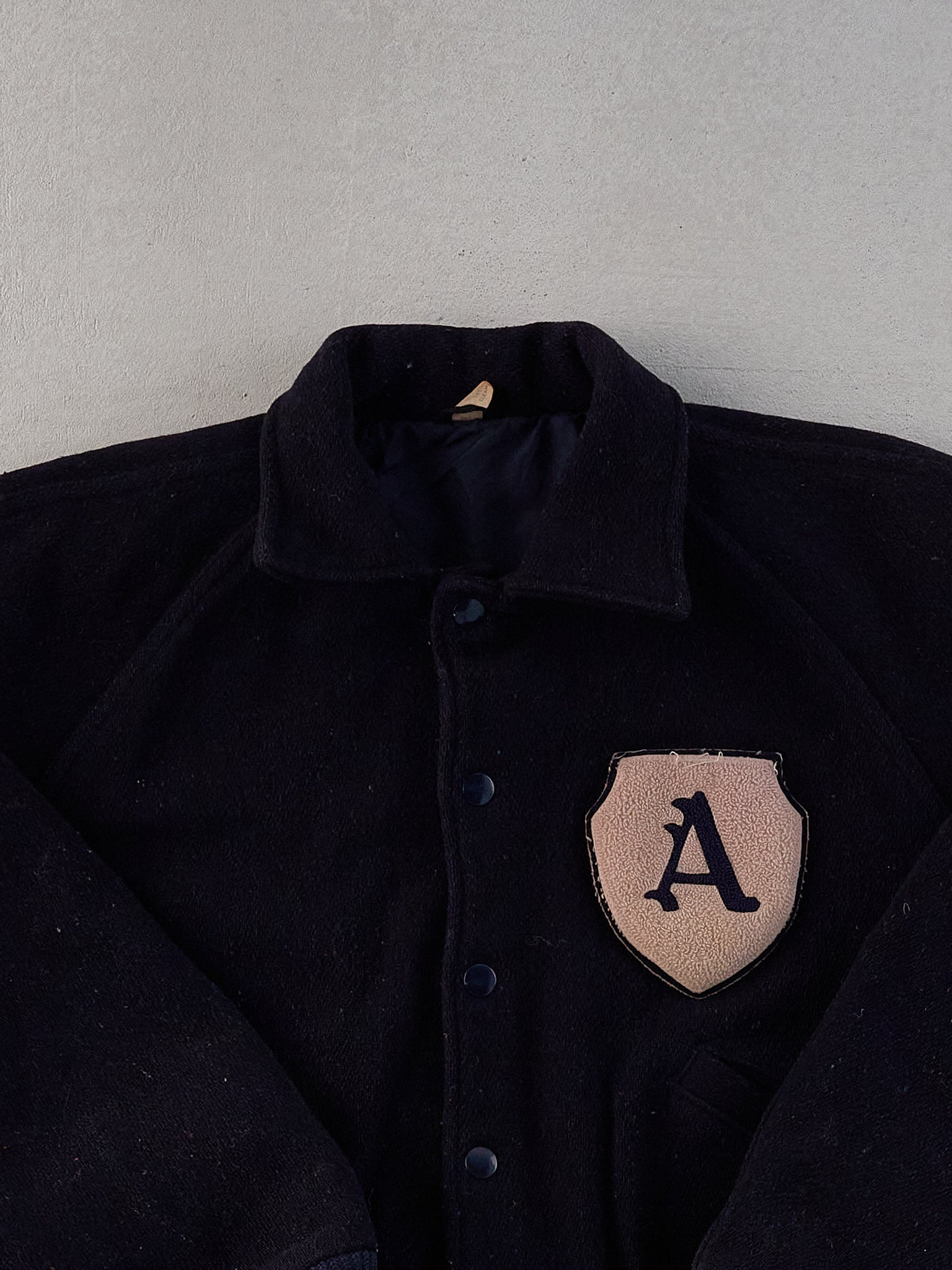 Vintage 70s Dark Blue Academy Emblem Collared Varsity Jacket (M)