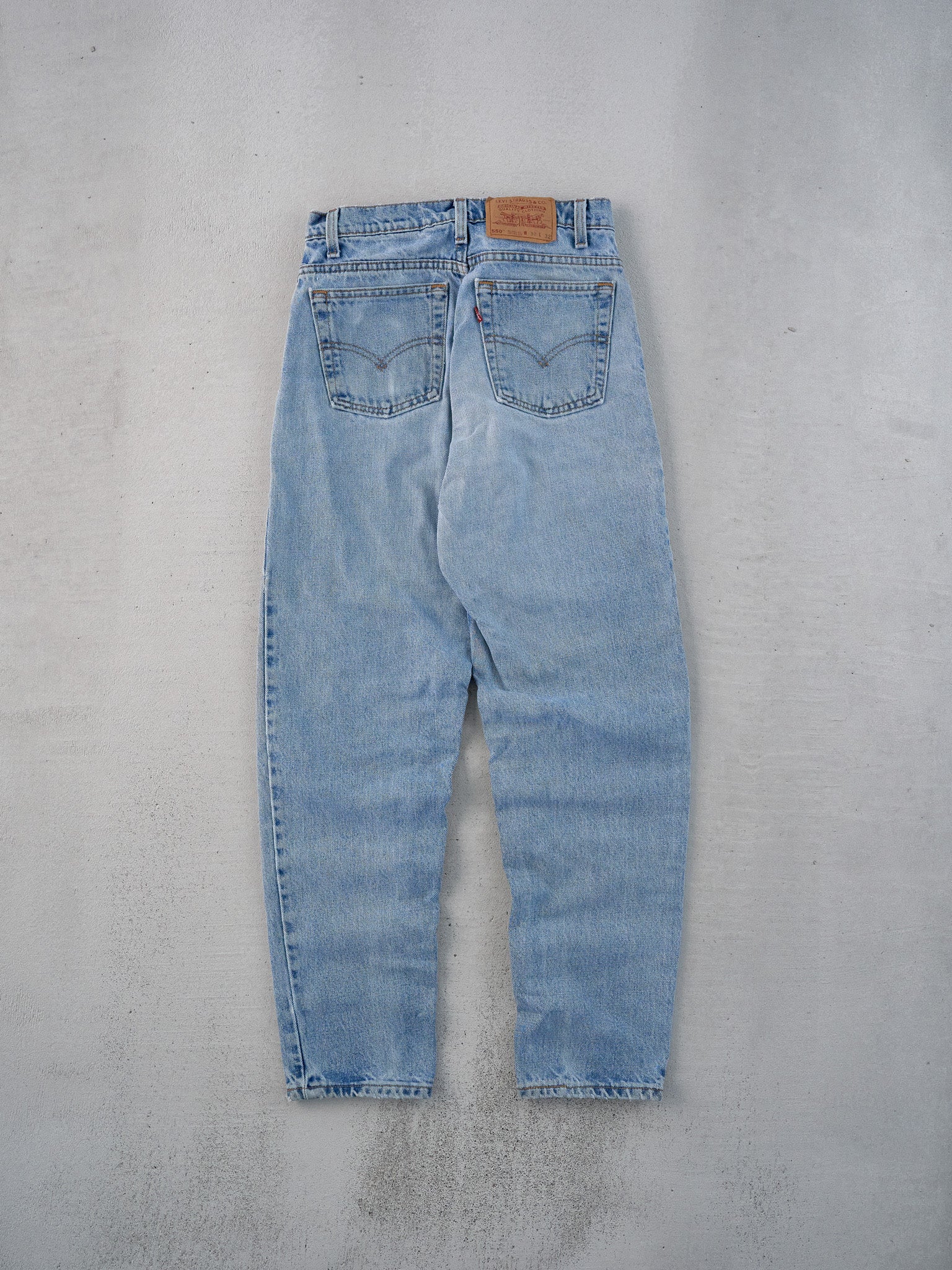 Vintage 90s Light Blue Levi's 550 Denim Jeans (28x30)