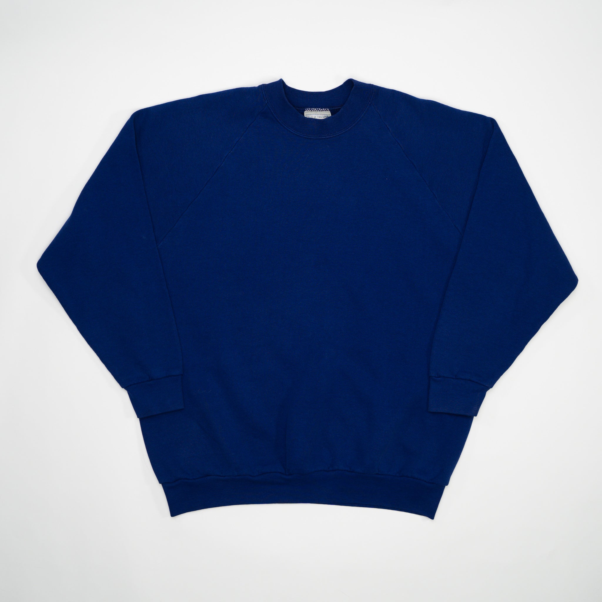 Vintage 90s Bright Blue Fruit of the Loom Crewneck(L) | Rebalance Vintage.