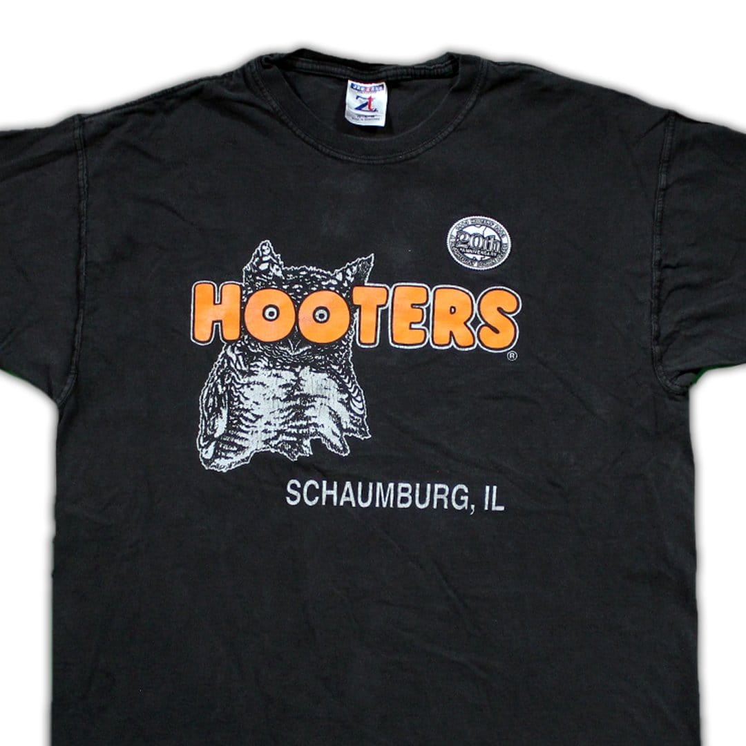 Vintage Hooters Schaumburg 20th Anniversary Tee | Rebalance Vintage.