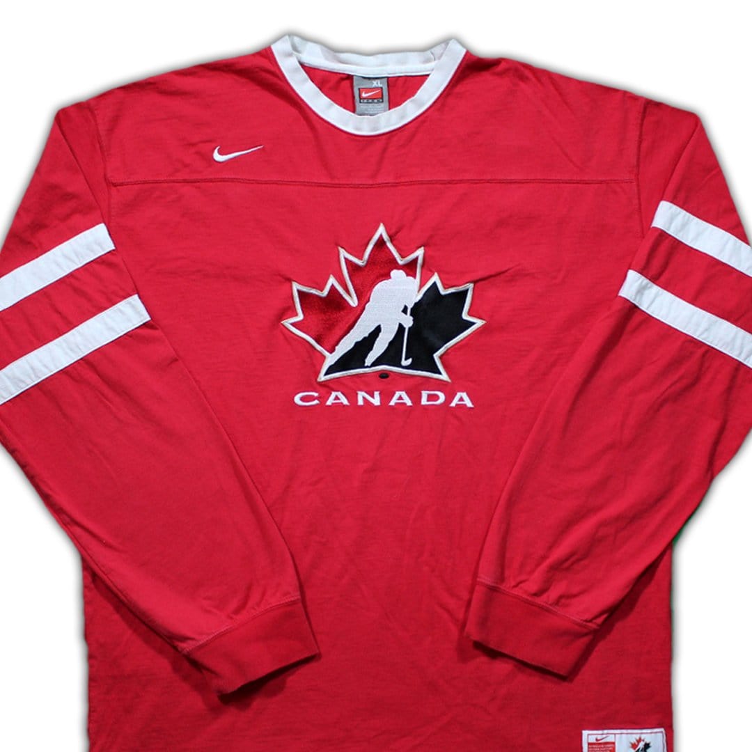 Vintage Team Canada x Nike Long Sleeve | Rebalance Vintage.