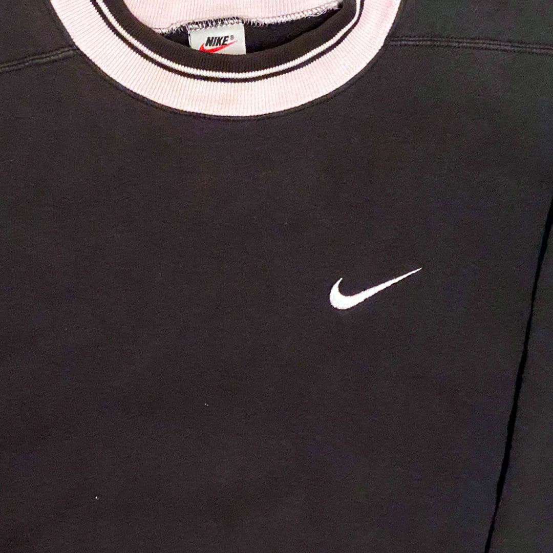 Vintage 90s Nike Black Striped Crewneck | Rebalance Vintage.