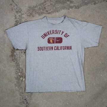 Vintage Nike x University of Southern California Tee(L) | Rebalance Vintage.
