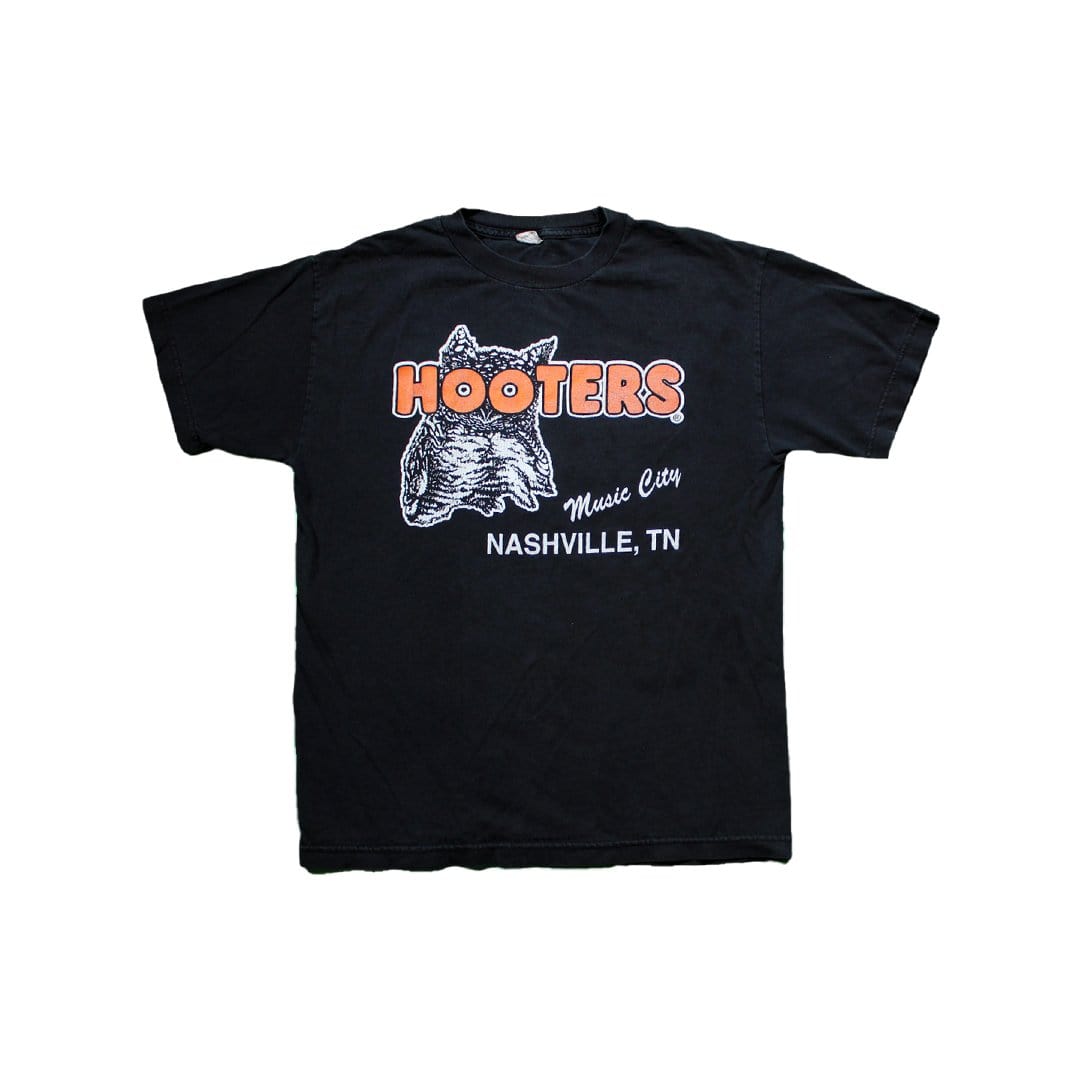 Vintage Hooters Nashville Tee | Rebalance Vintage.