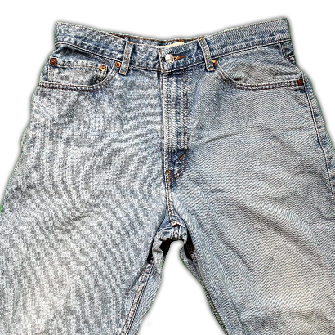 Vintage Light Blue 550 Levi Jeans | Rebalance Vintage.